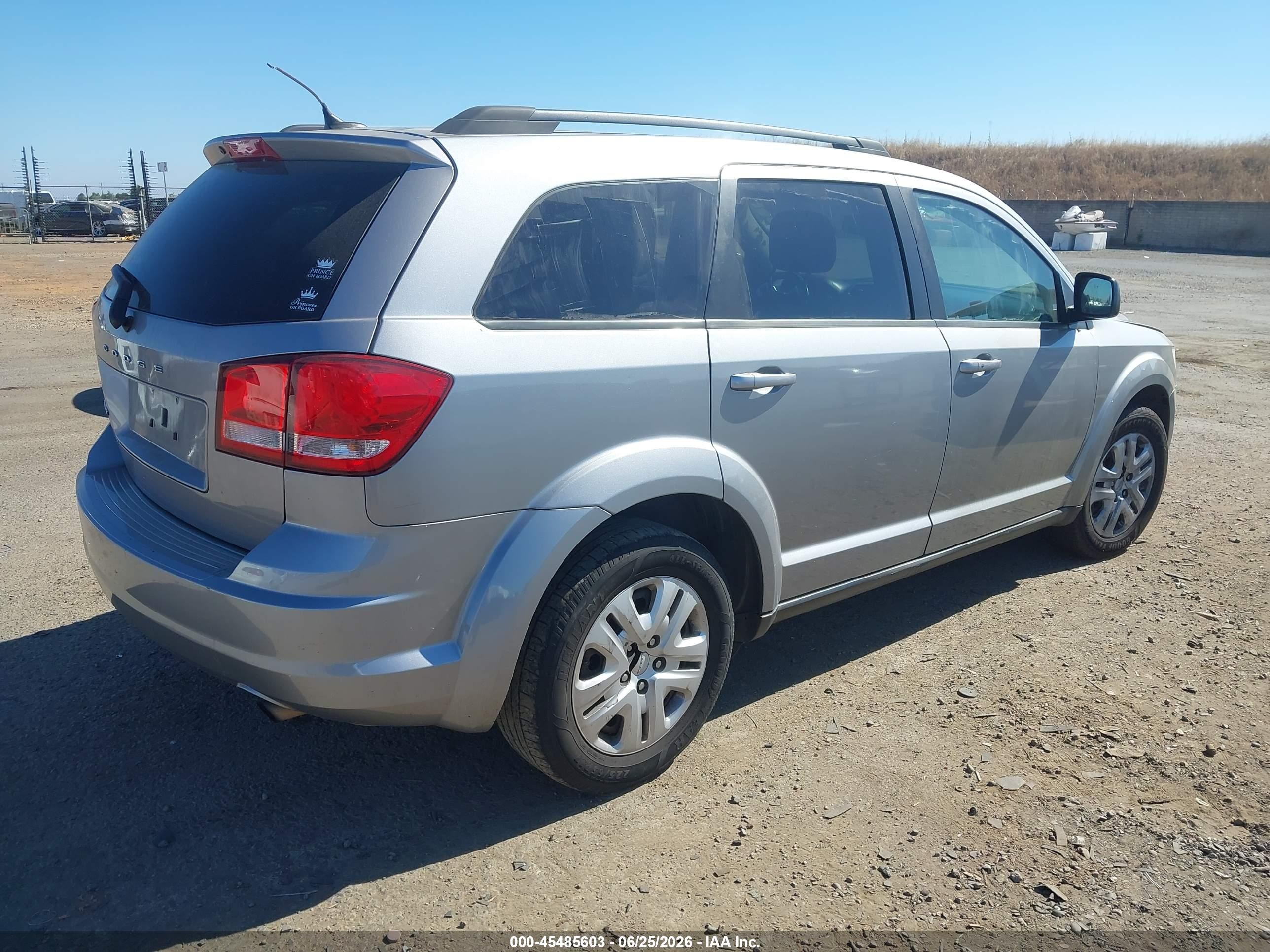 2015 Dodge Journey Se Silver vin: 3C4PDCAB8FT566195