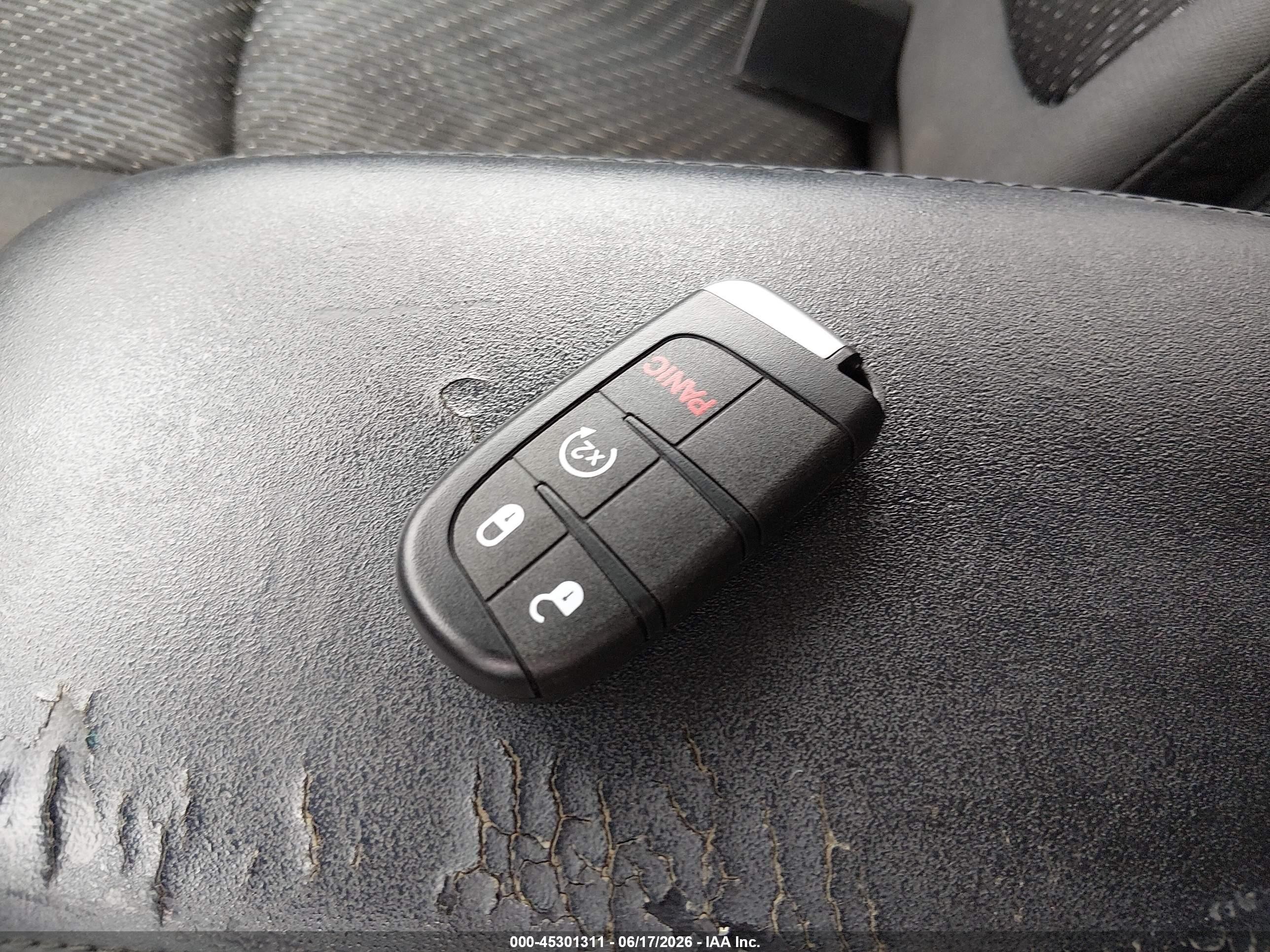 2015 Dodge Journey Se Gray vin: 3C4PDCAB8FT756112
