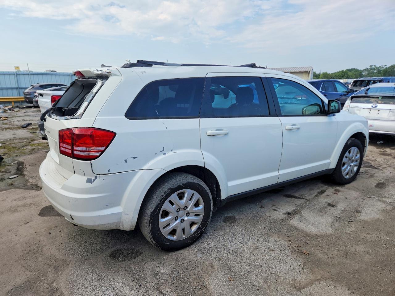 2018 Dodge Journey Se Белый vin: 3C4PDCAB8JT253558