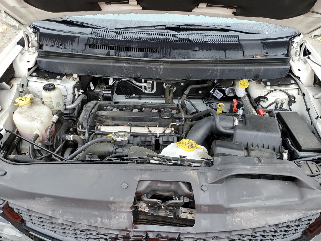 2018 Dodge Journey Se White vin: 3C4PDCAB8JT520231