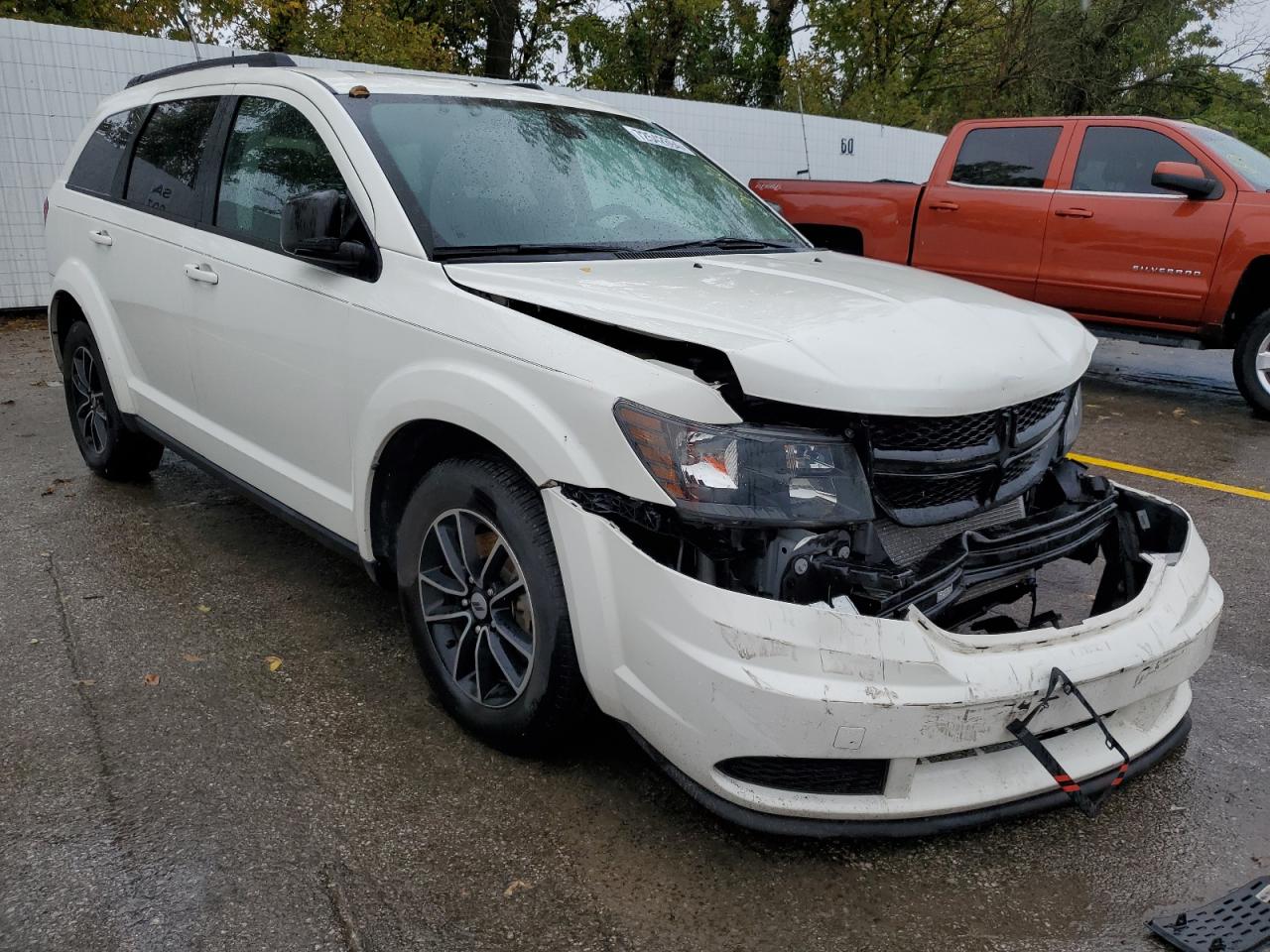 2018 Dodge Journey Se White vin: 3C4PDCAB8JT520231