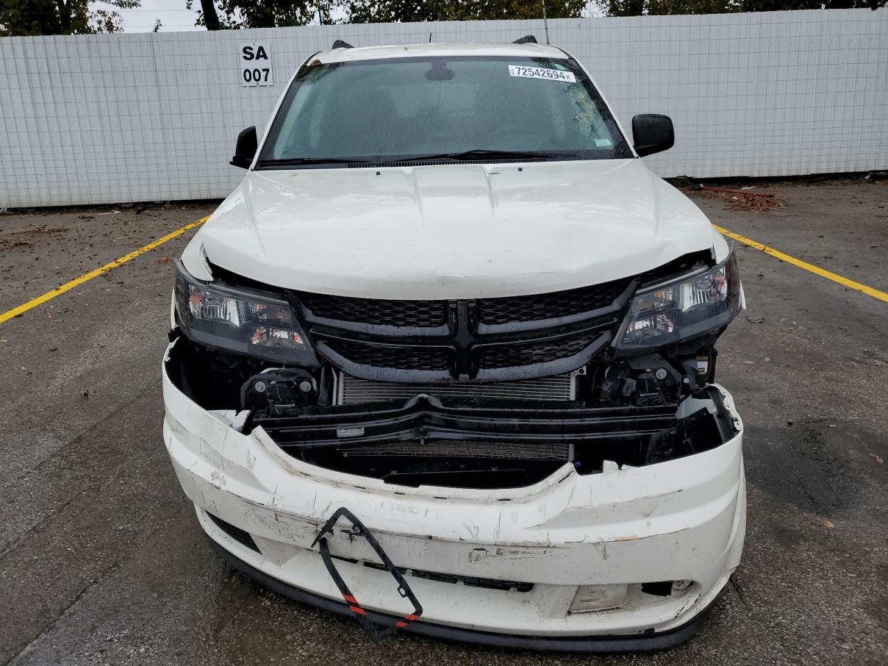 2018 Dodge Journey Se White vin: 3C4PDCAB8JT520231