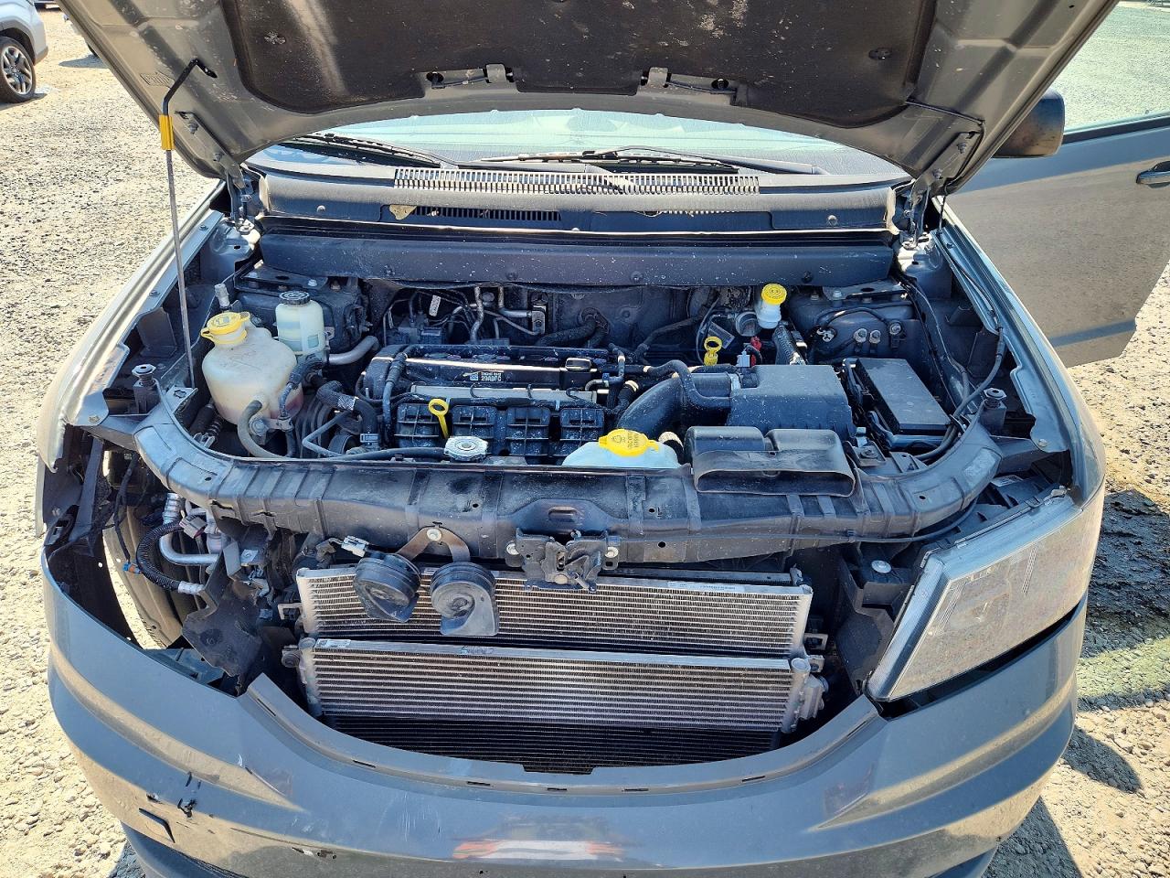 2020 Dodge Journey Se Gray vin: 3C4PDCAB8LT272176