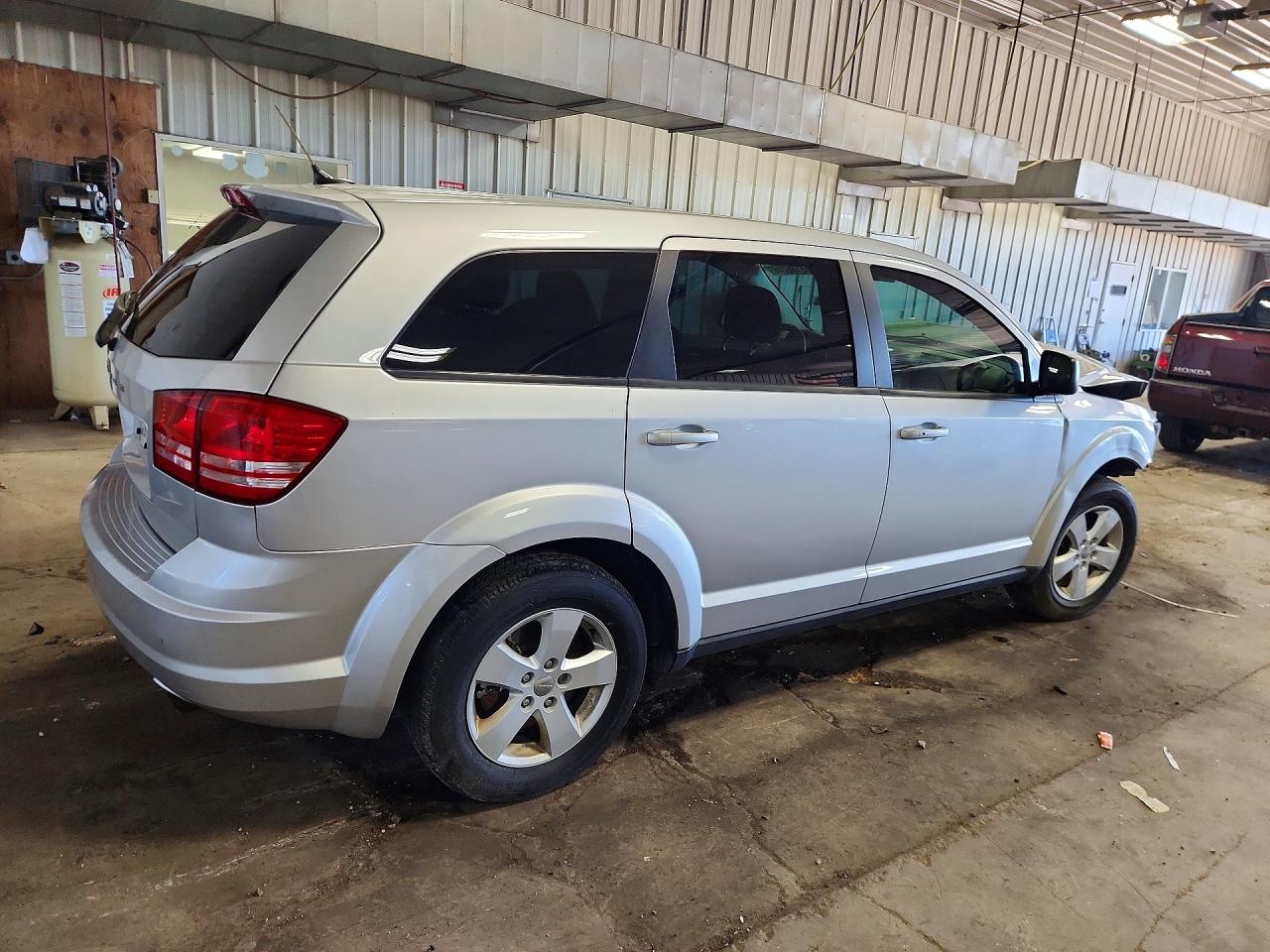 2013 Dodge Journey Se Silver vin: 3C4PDCAB9DT587795