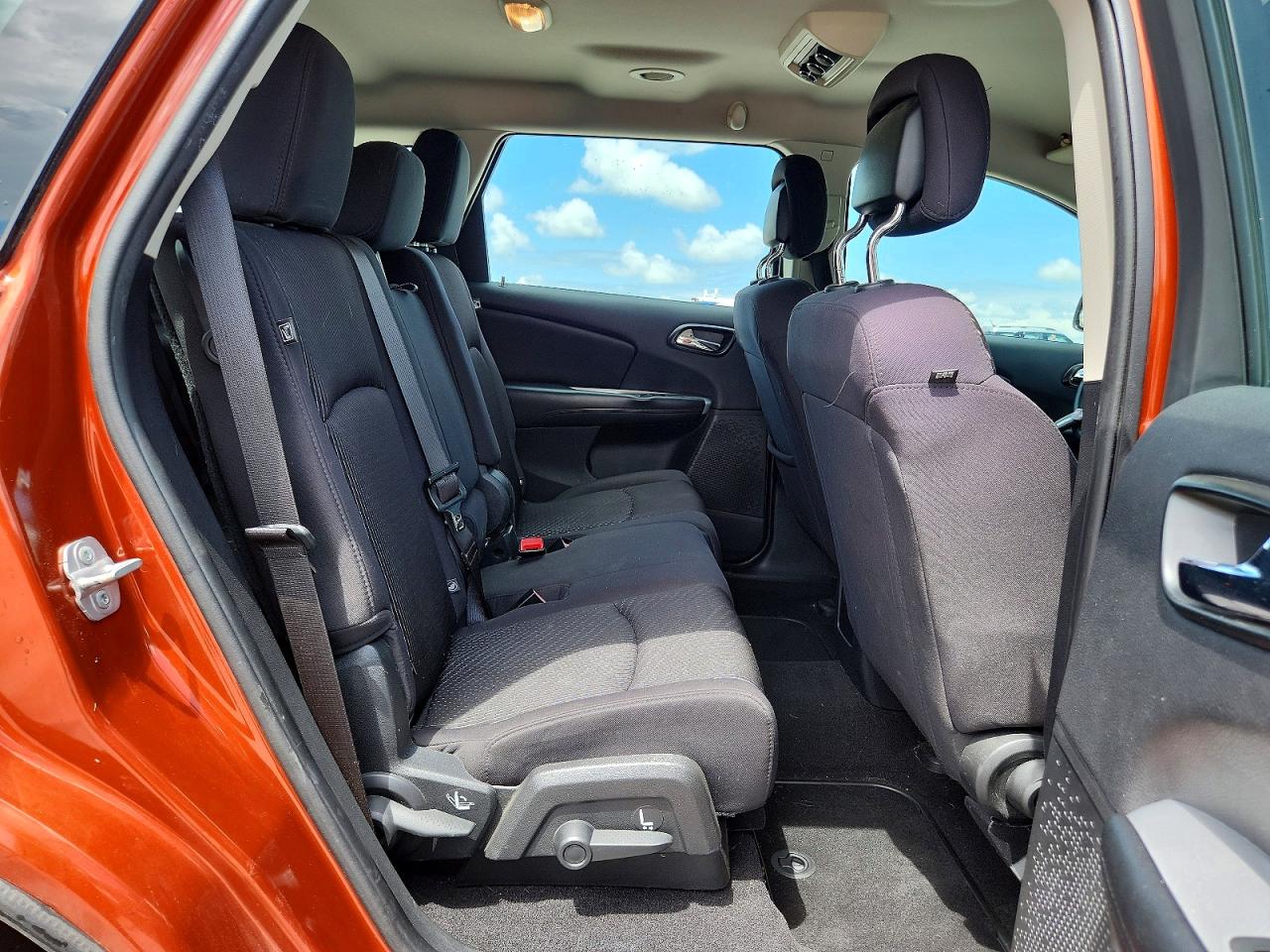 2013 Dodge Journey Se Orange vin: 3C4PDCAB9DT715694