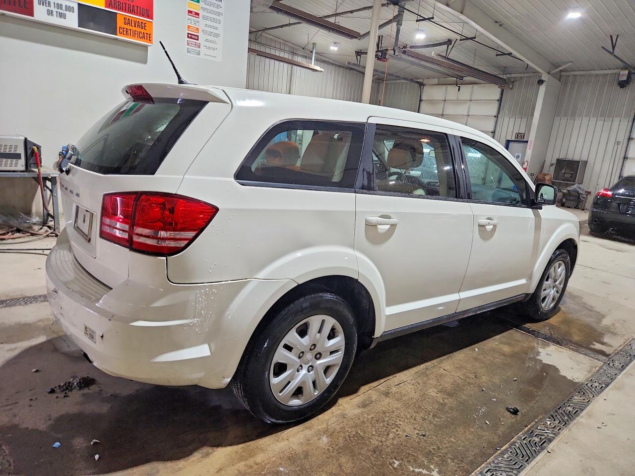 2014 Dodge Journey Se White vin: 3C4PDCAB9ET119048