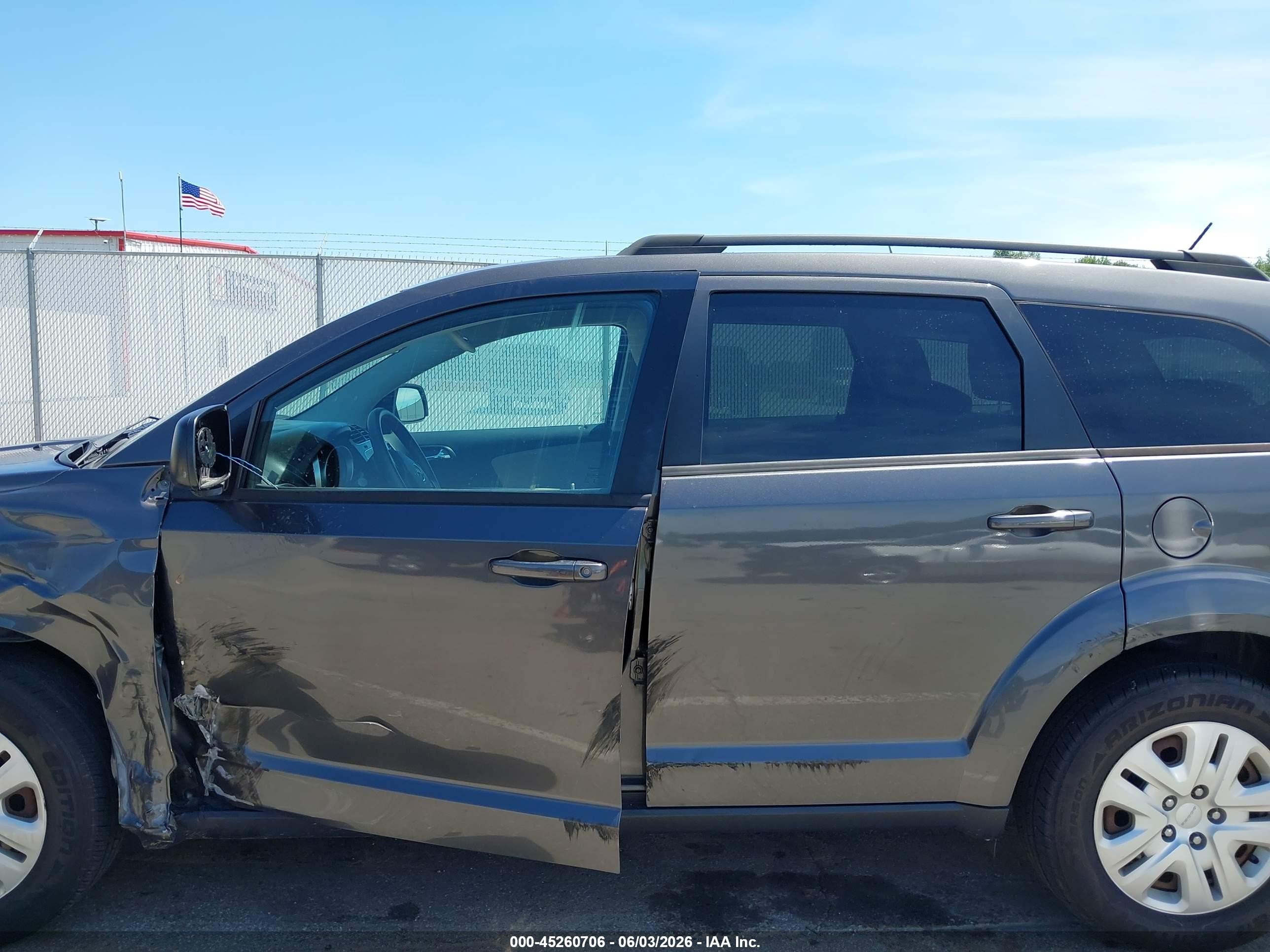 2015 Dodge Journey Se Gray vin: 3C4PDCAB9FT704603