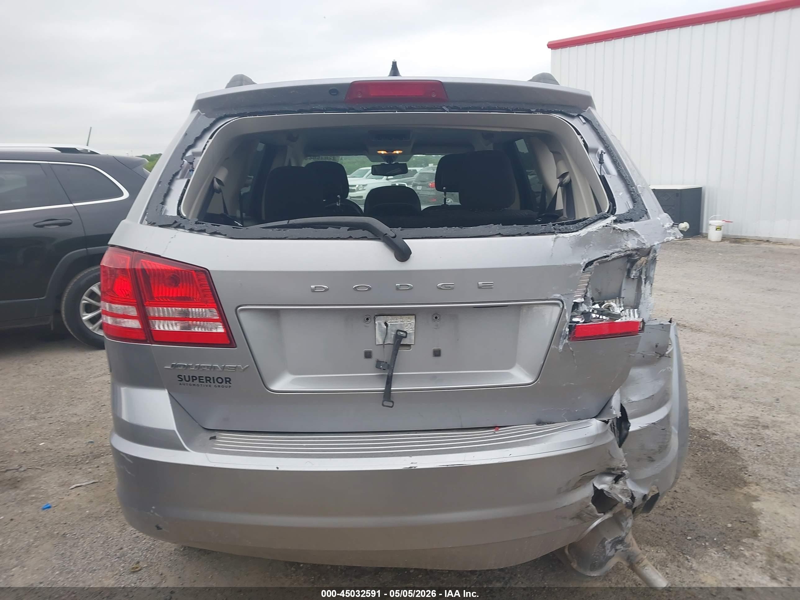 2016 Dodge Journey Se Silver vin: 3C4PDCAB9GT215555