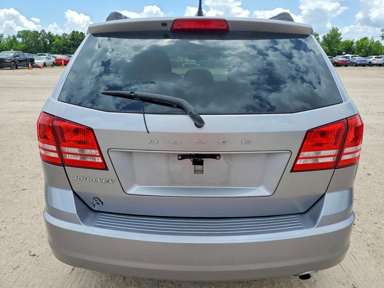 2017 Dodge Journey Se Silver vin: 3C4PDCAB9HT614354