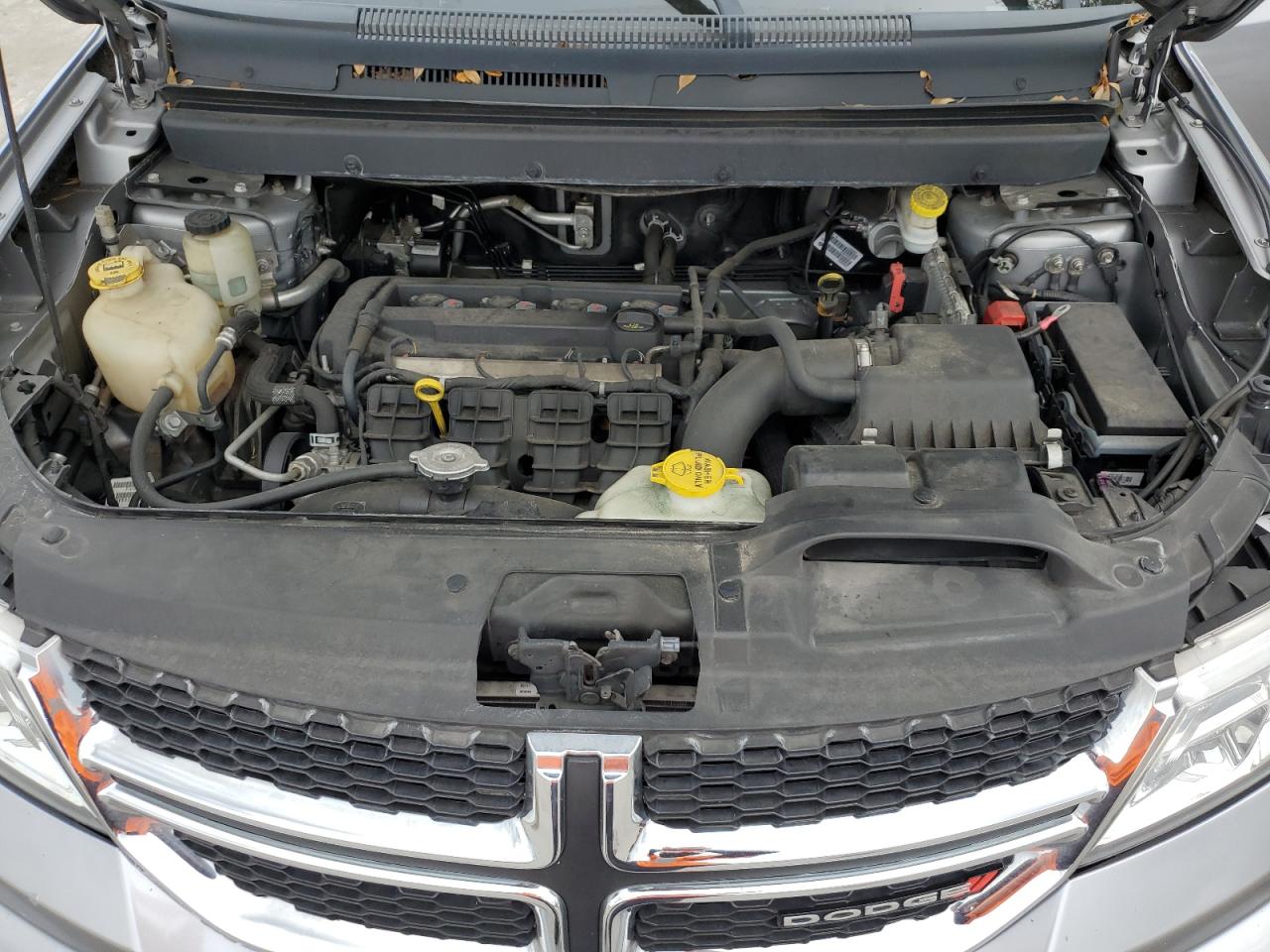 2018 Dodge Journey Se Gray vin: 3C4PDCAB9JT183052