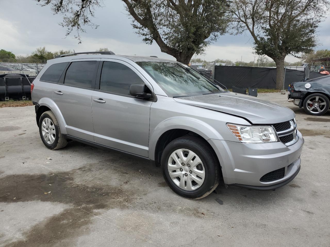 2018 Dodge Journey Se Gray vin: 3C4PDCAB9JT183052