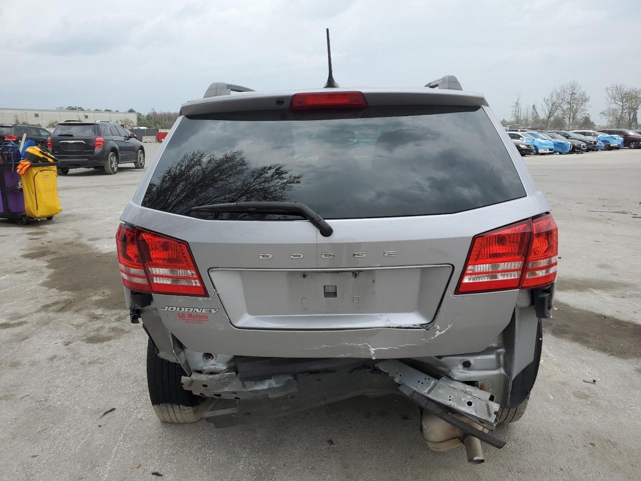 2018 Dodge Journey Se Gray vin: 3C4PDCAB9JT183052