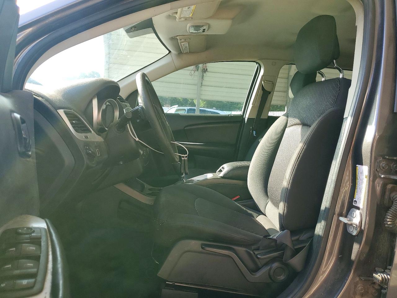 2018 Dodge Journey Se Gray vin: 3C4PDCAB9JT300662