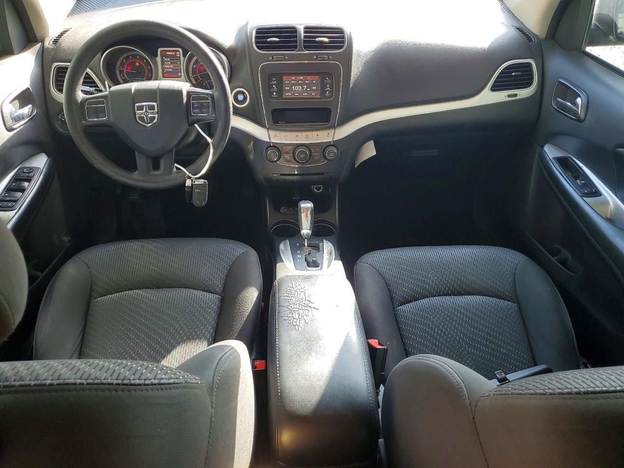 2018 Dodge Journey Se Gray vin: 3C4PDCAB9JT300662