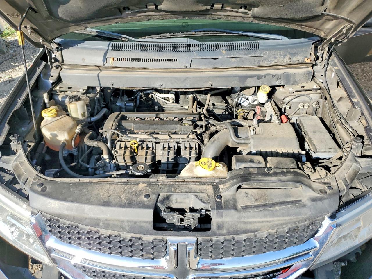 2018 Dodge Journey Se Gray vin: 3C4PDCAB9JT300662