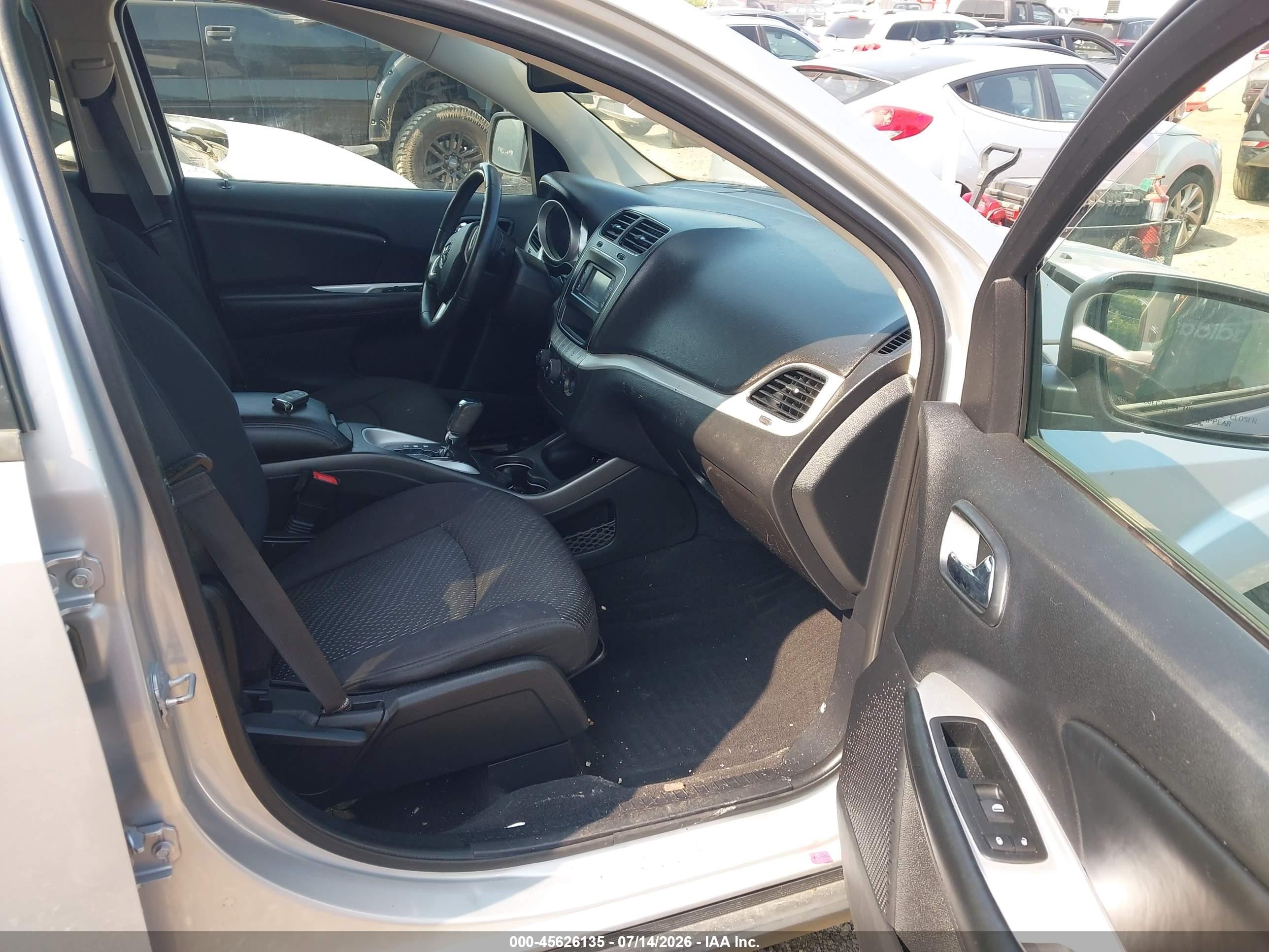 2014 Dodge Journey Se Silver vin: 3C4PDCABXET170915