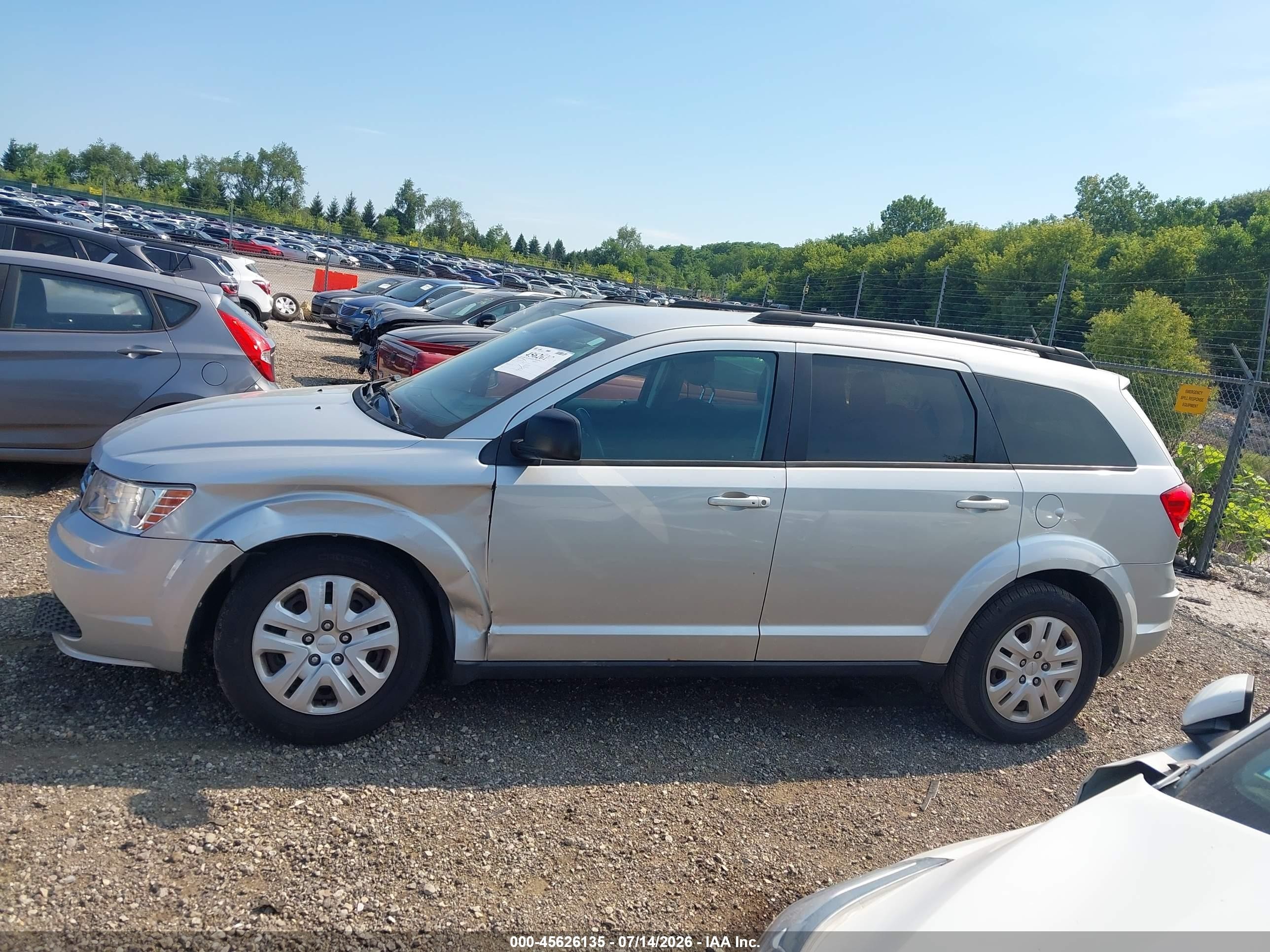 2014 Dodge Journey Se Silver vin: 3C4PDCABXET170915
