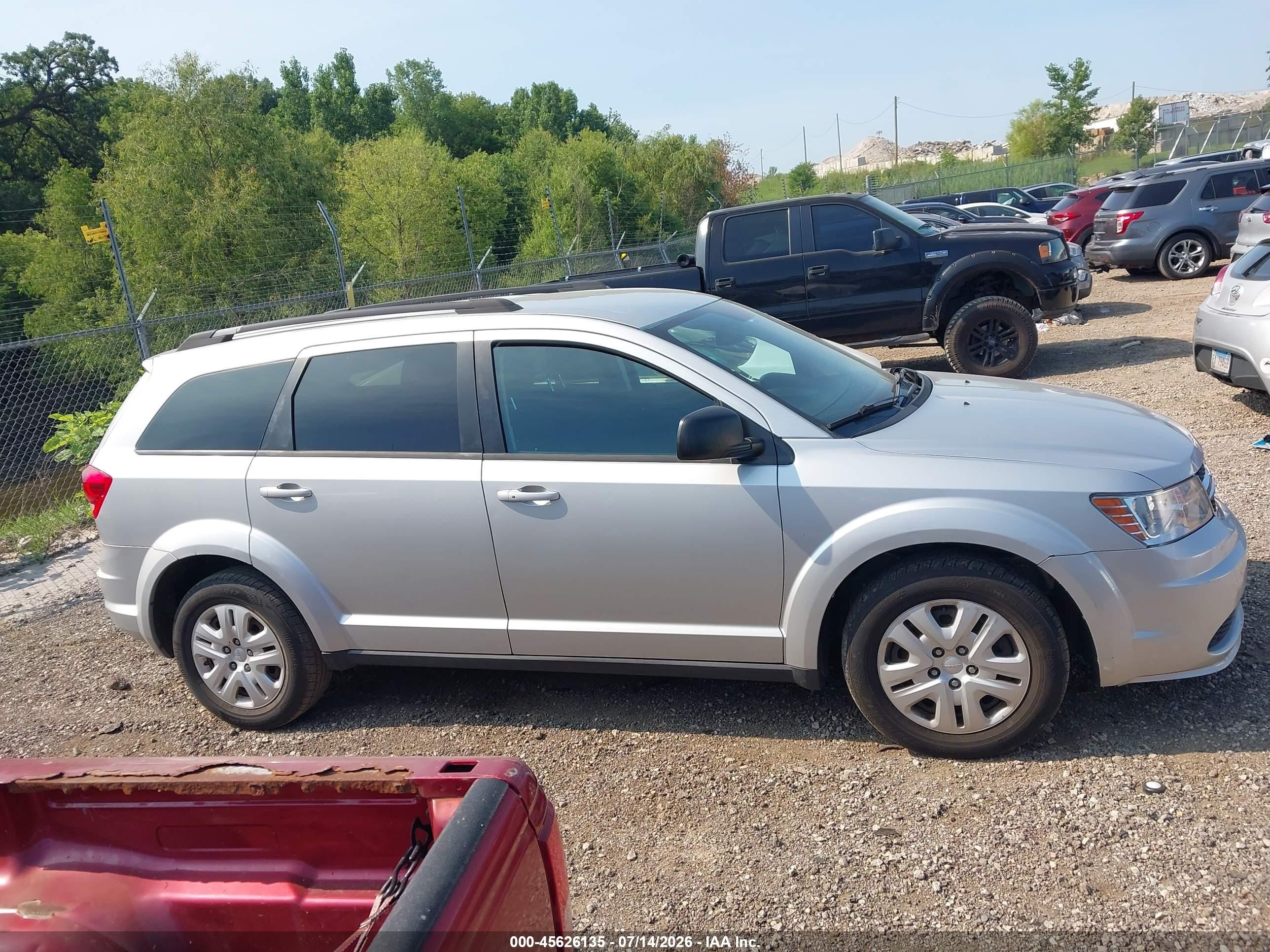 2014 Dodge Journey Se Silver vin: 3C4PDCABXET170915