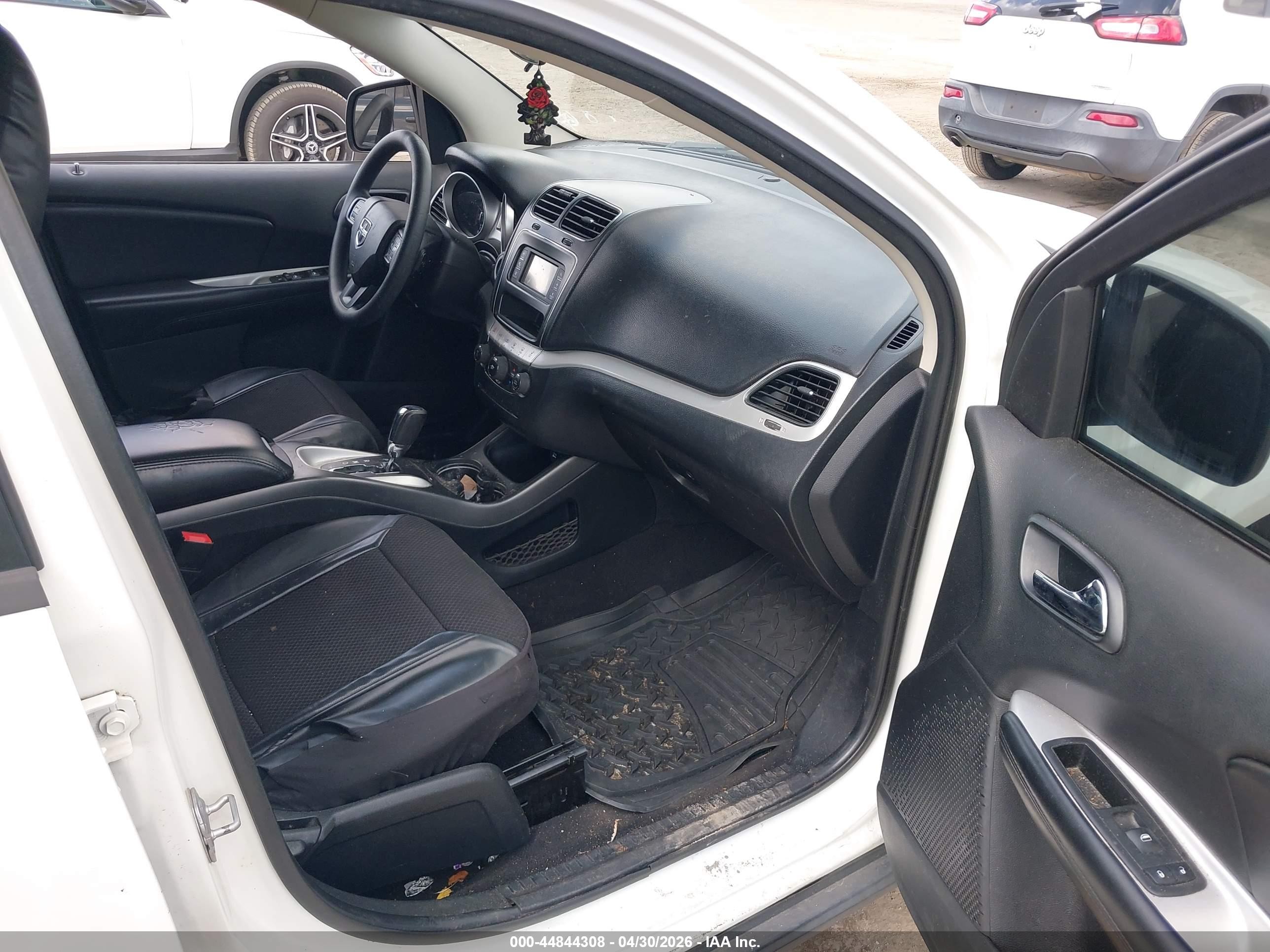 2014 Dodge Journey American Value Pkg Белый vin: 3C4PDCABXET267340