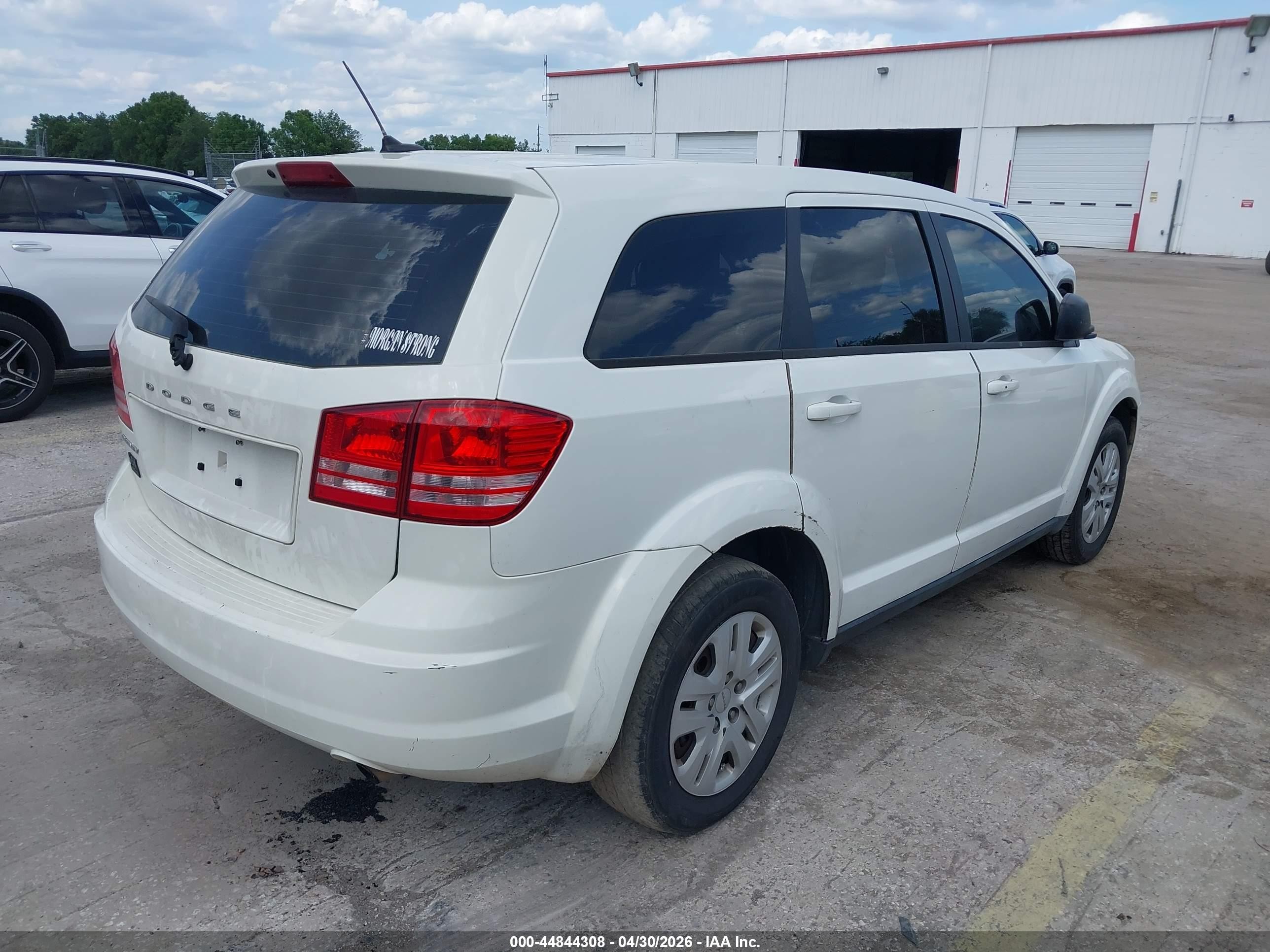 2014 Dodge Journey American Value Pkg Белый vin: 3C4PDCABXET267340