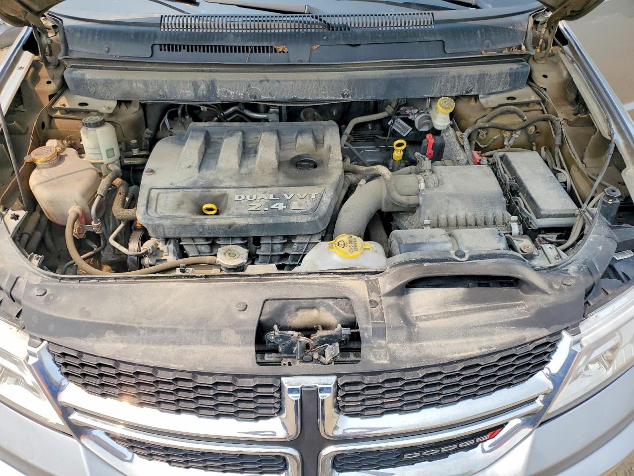 2015 Dodge Journey Se Silver vin: 3C4PDCABXFT529813