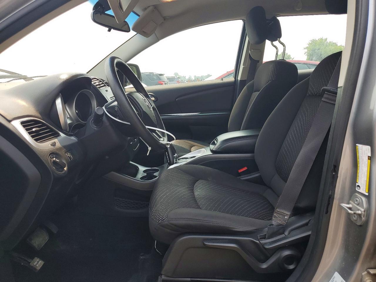 2015 Dodge Journey Se Silver vin: 3C4PDCABXFT529813