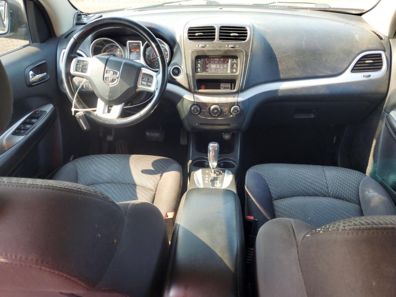 2015 Dodge Journey Se Серебряный vin: 3C4PDCABXFT600251