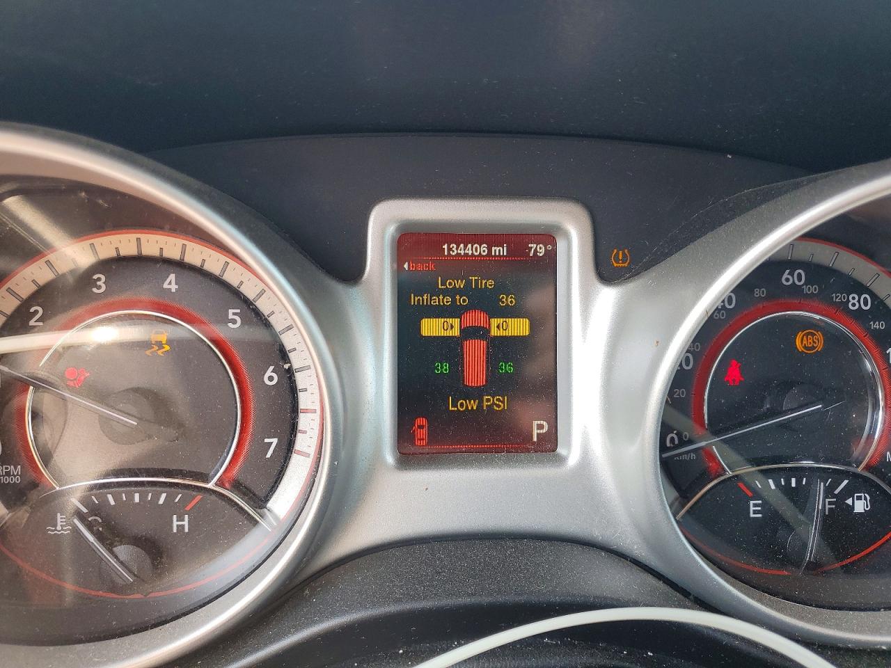 2015 Dodge Journey Se Серебряный vin: 3C4PDCABXFT600251