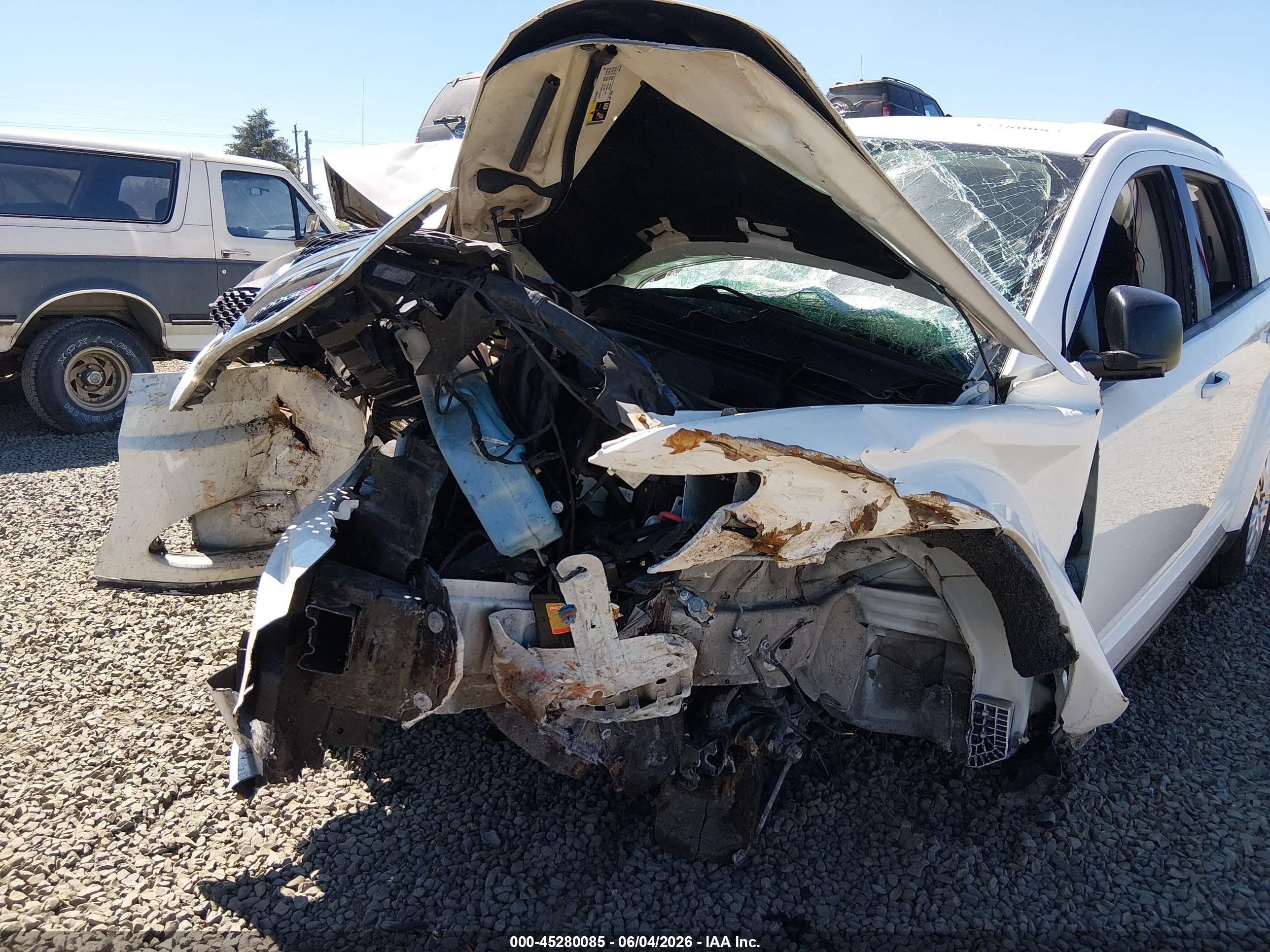 2015 Dodge Journey Se White vin: 3C4PDCABXFT736590