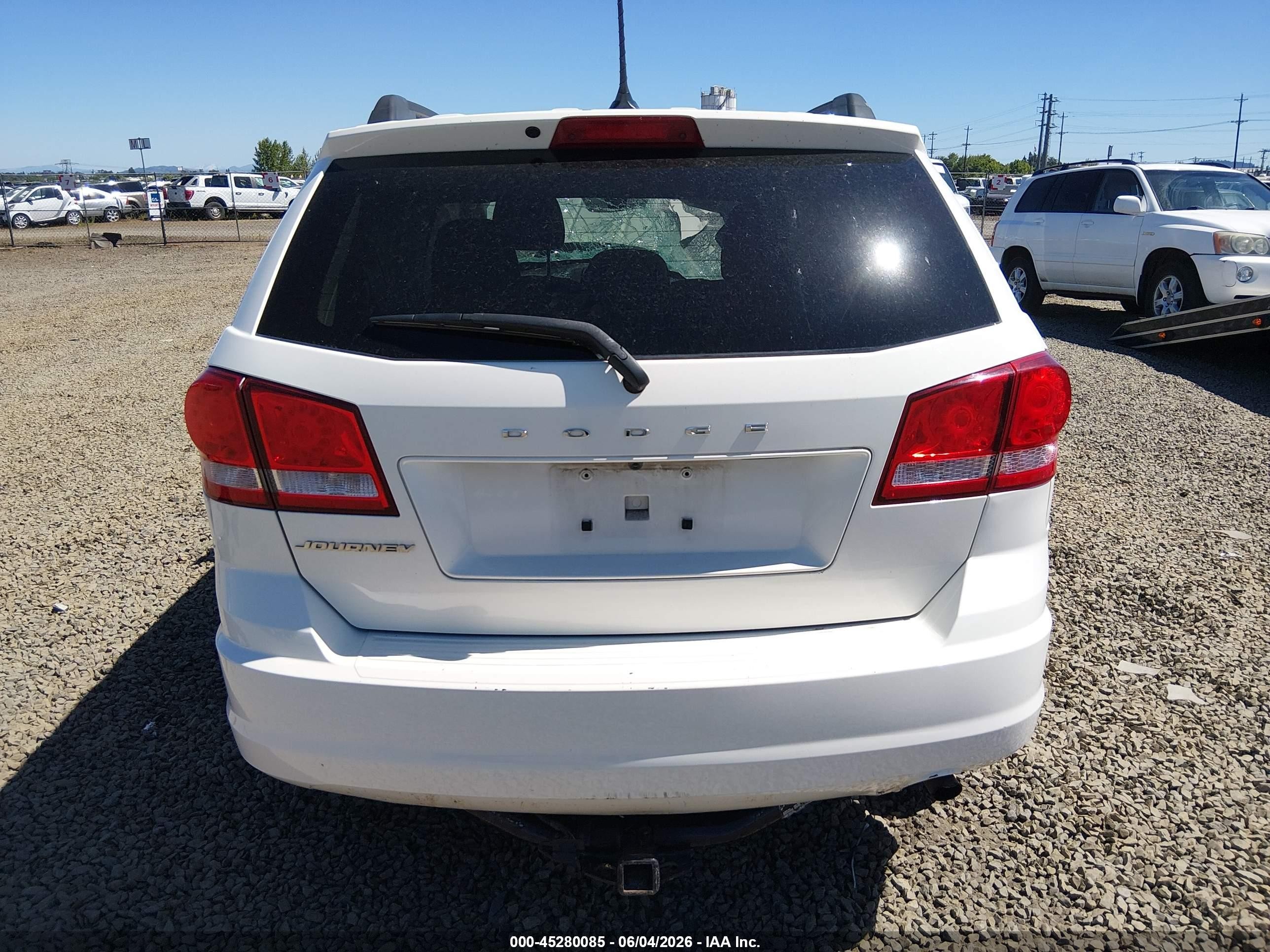 2015 Dodge Journey Se White vin: 3C4PDCABXFT736590