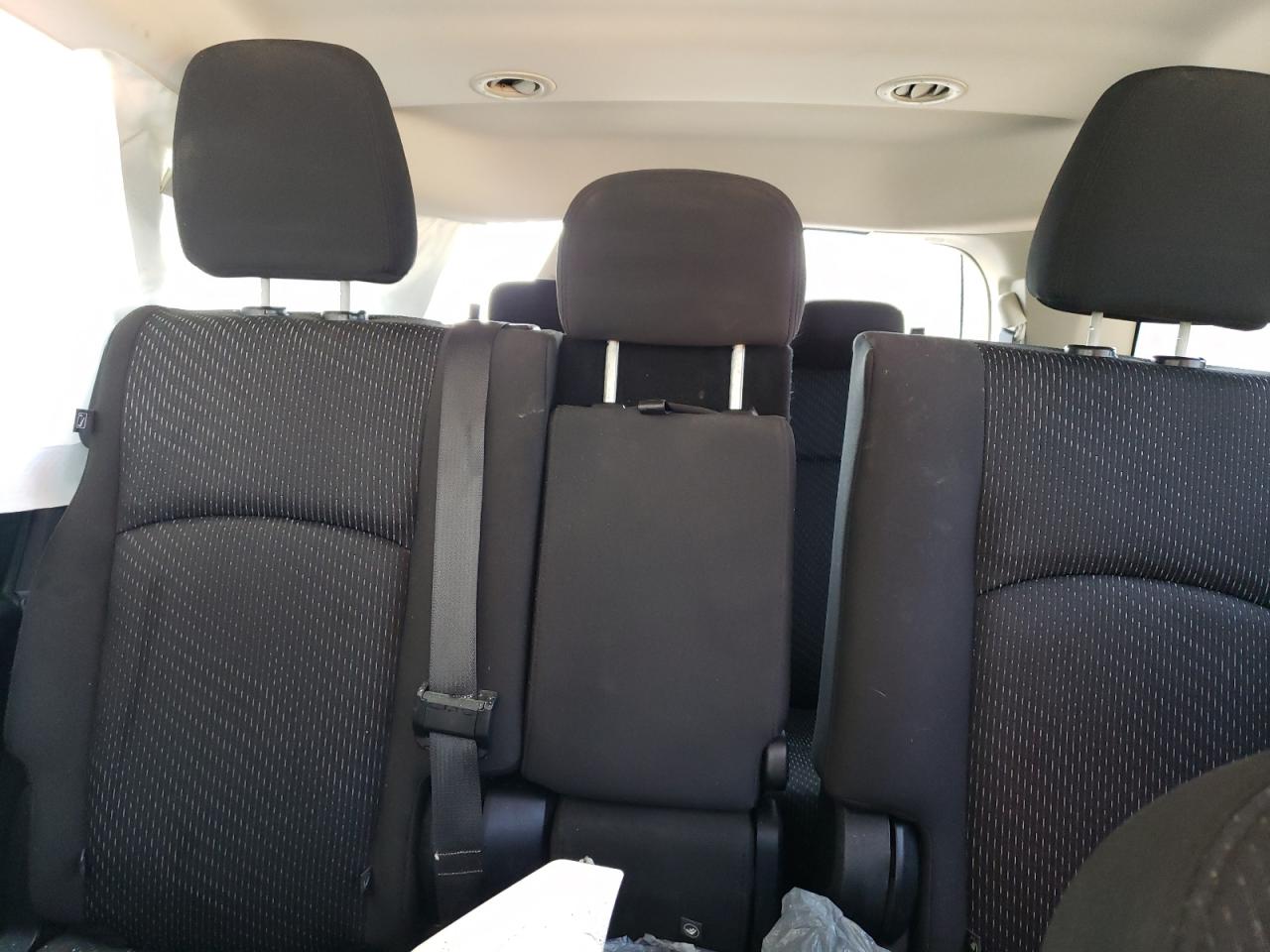 2018 Dodge Journey Se White vin: 3C4PDCABXJT535667