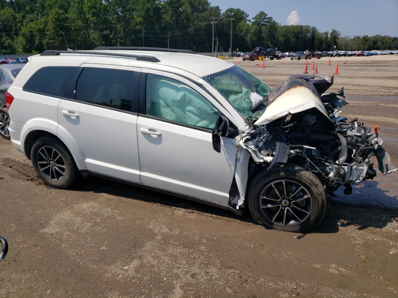 2018 Dodge Journey Se White vin: 3C4PDCABXJT535667