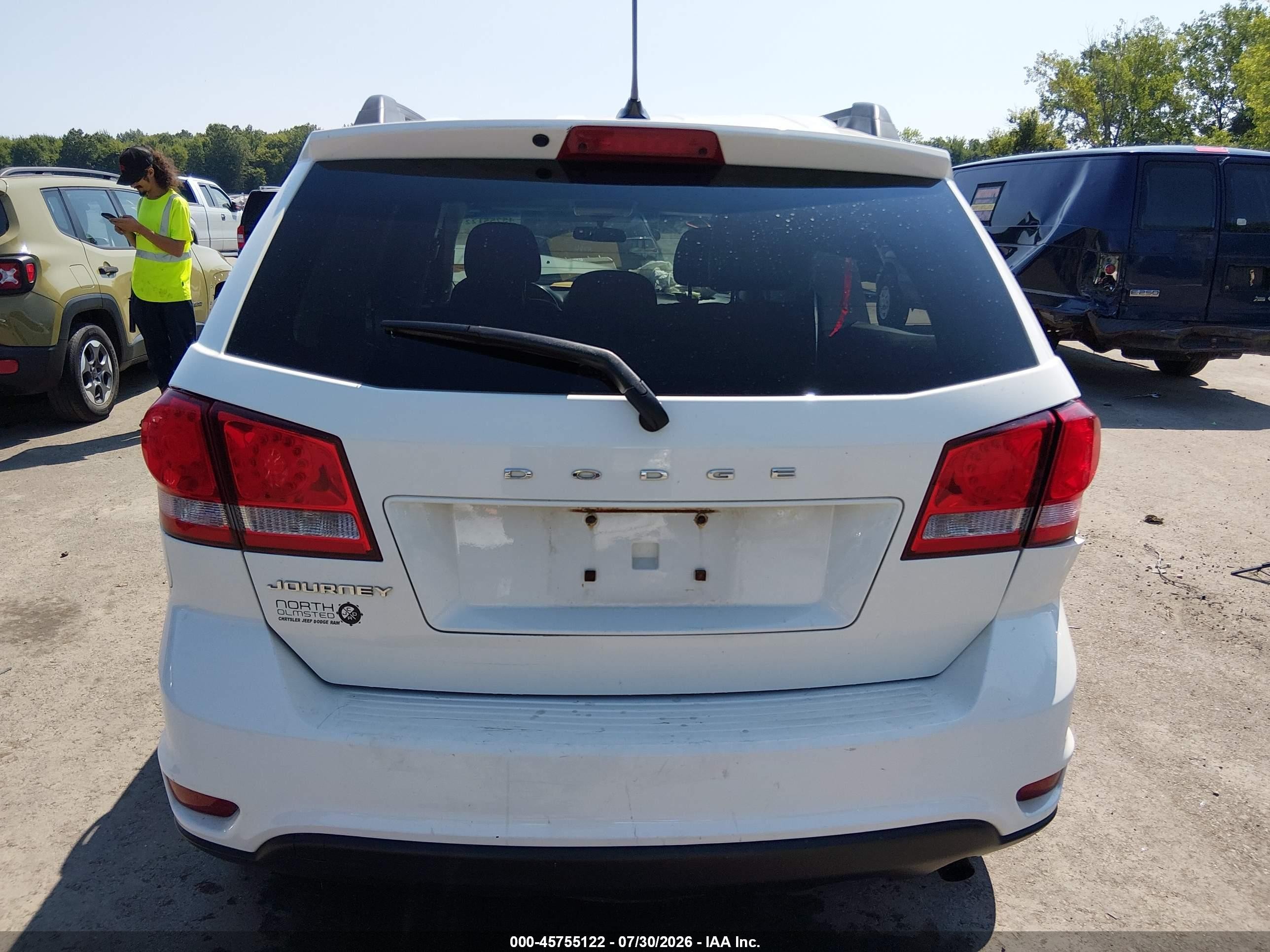 2013 Dodge Journey Sxt White vin: 3C4PDCBB0DT679392