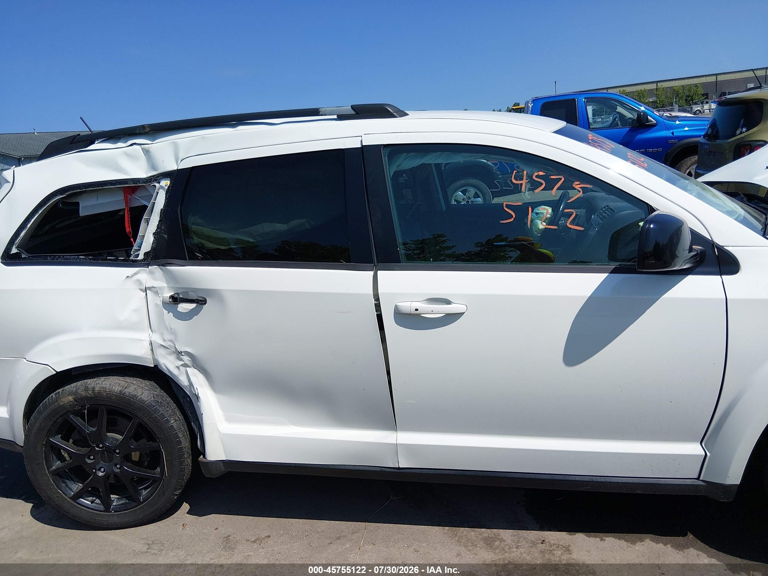 2013 Dodge Journey Sxt White vin: 3C4PDCBB0DT679392