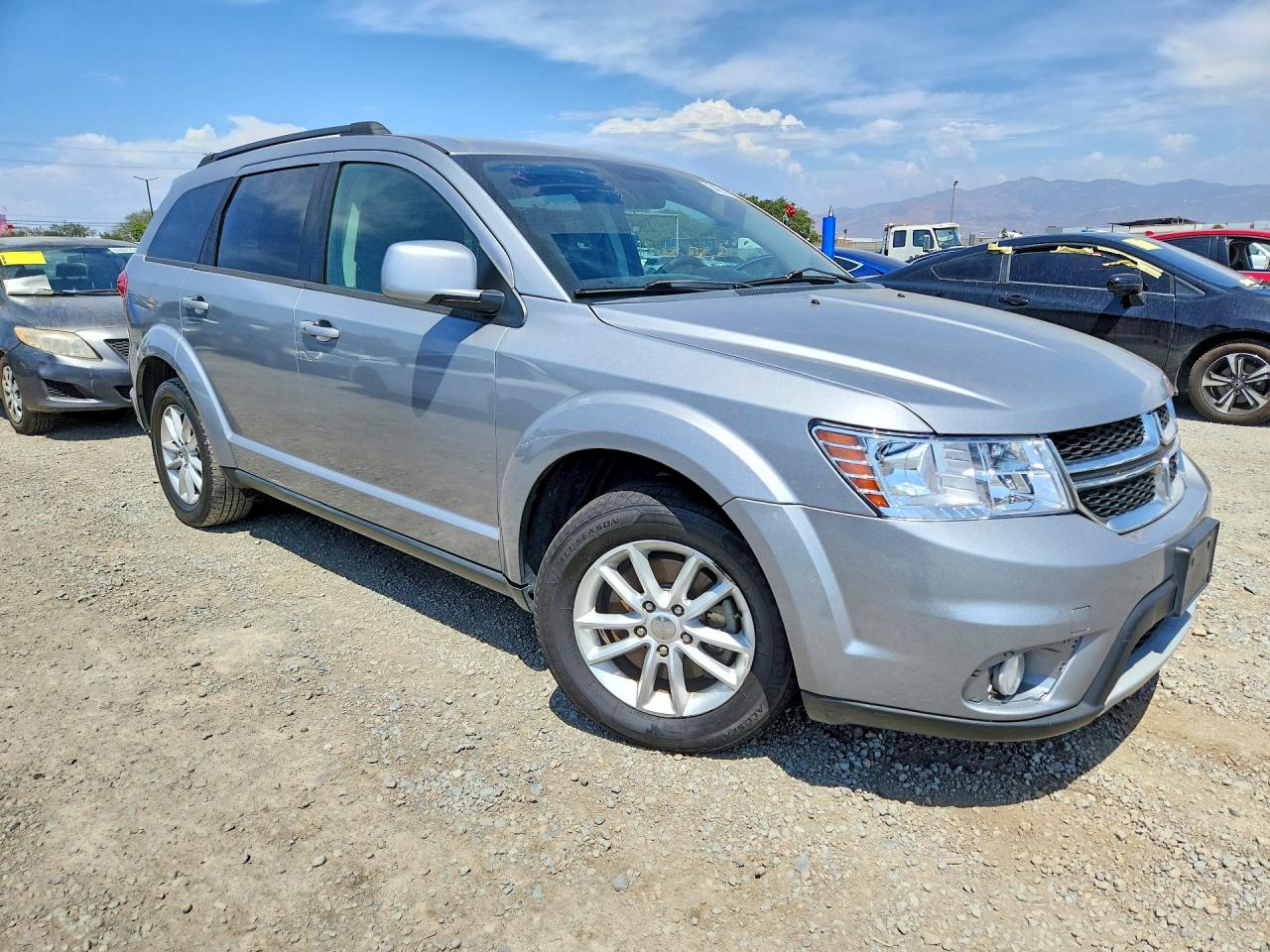 2015 Dodge Journey Sxt Silver vin: 3C4PDCBB0FT741876