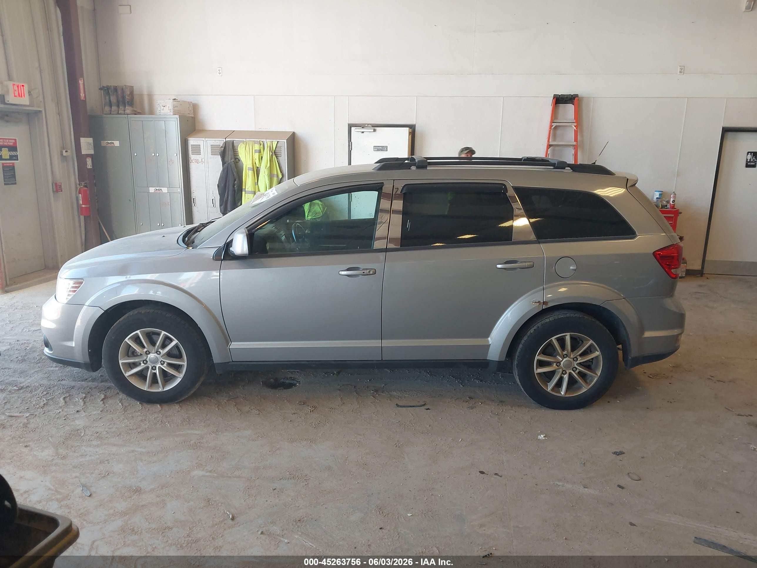 2015 Dodge Journey Sxt Silver vin: 3C4PDCBB0FT756362