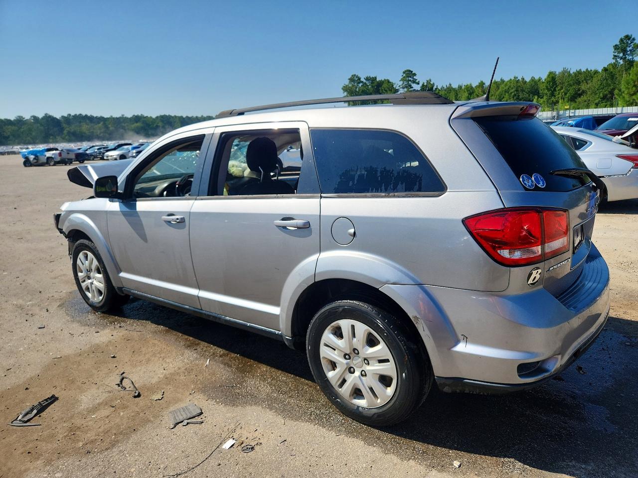 2019 Dodge Journey Se Серебряный vin: 3C4PDCBB1KT836487