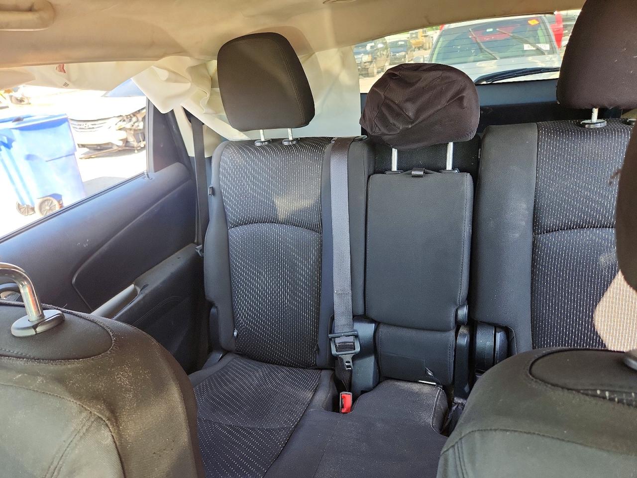 2019 Dodge Journey Se Серебряный vin: 3C4PDCBB1KT836487
