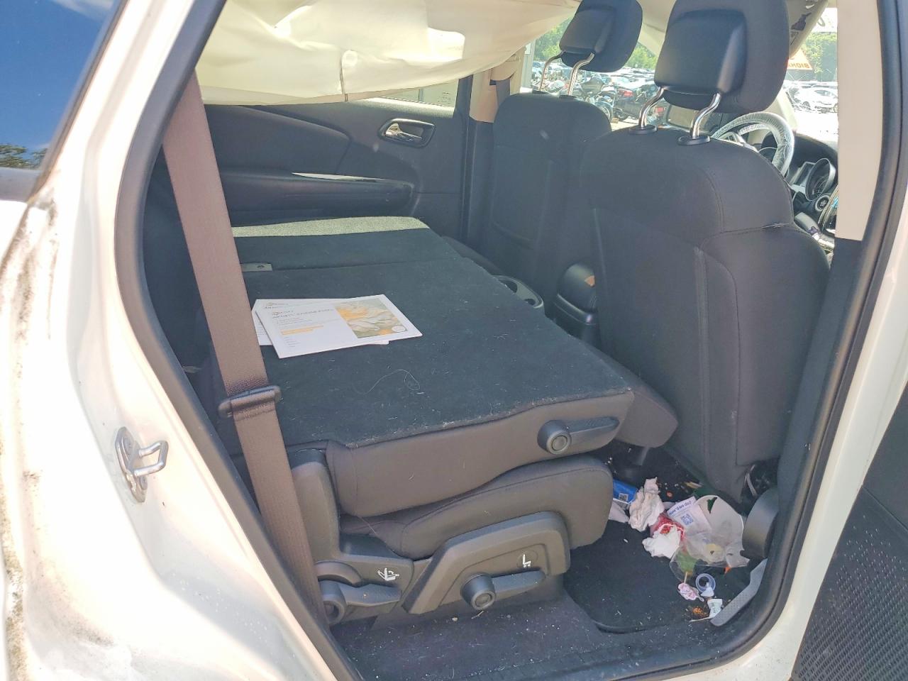 2019 Dodge Journey Se White vin: 3C4PDCBB1KT848641