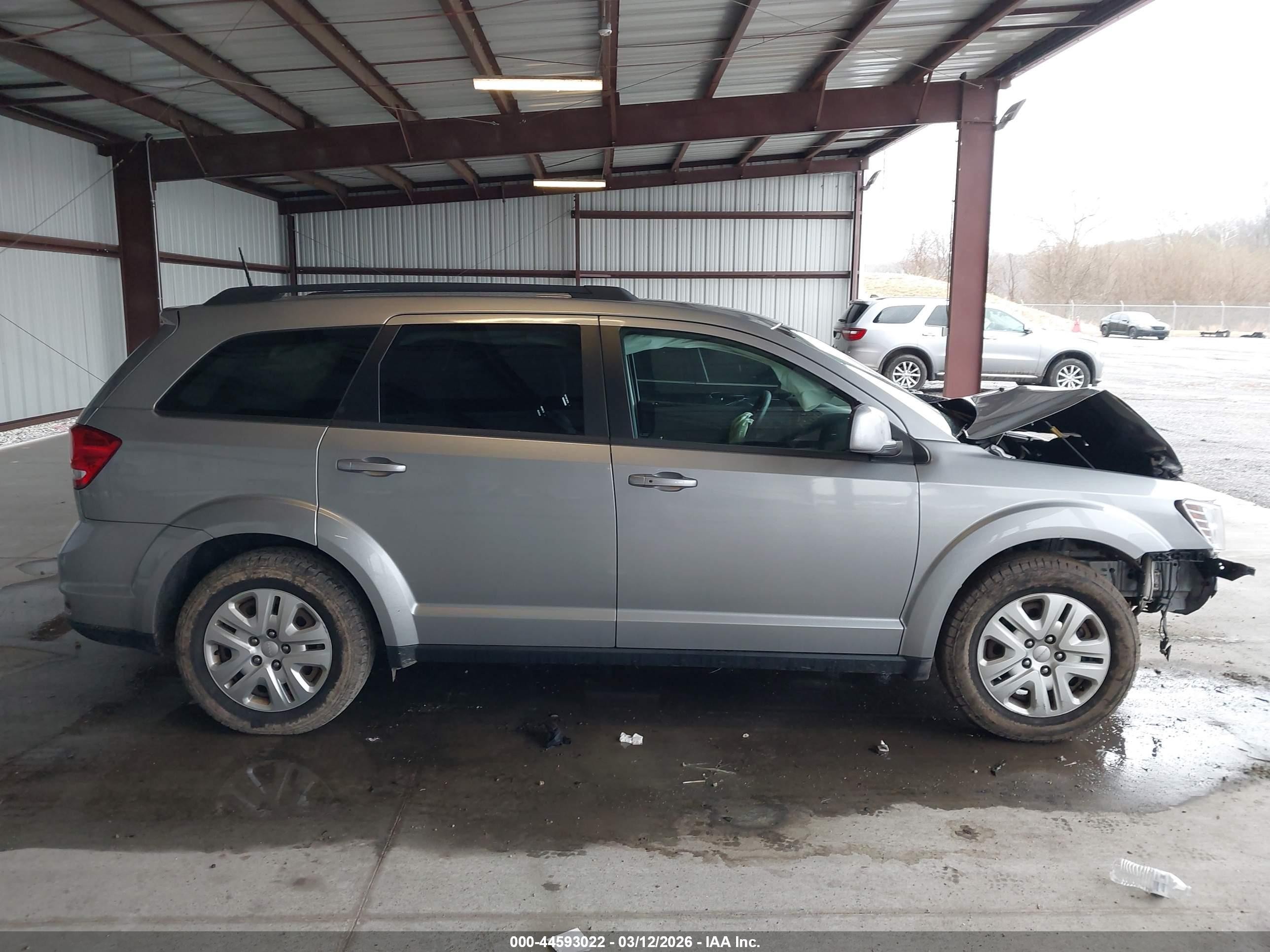 2019 Dodge Journey Se Silver vin: 3C4PDCBB2KT852374