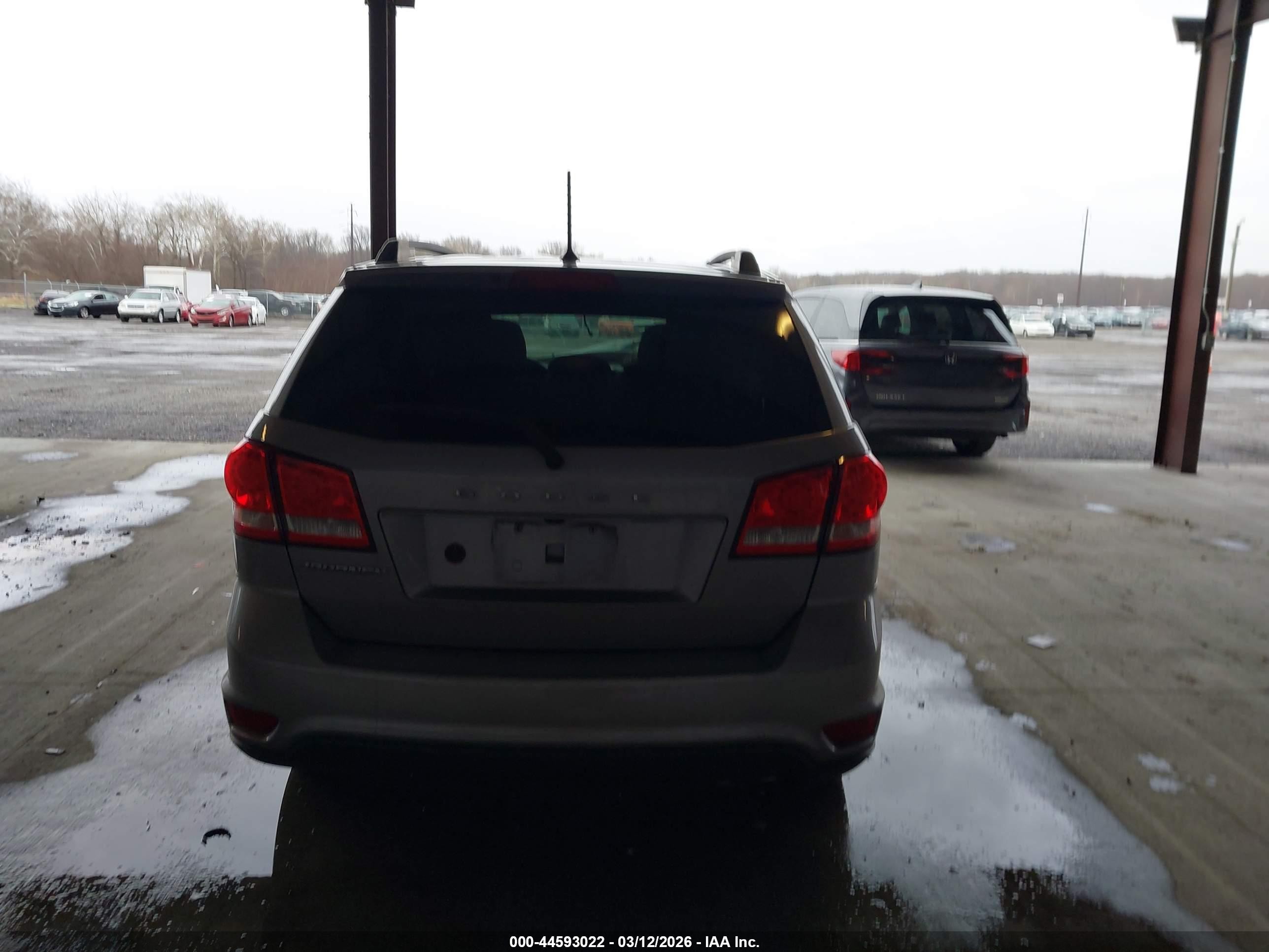 2019 Dodge Journey Se Silver vin: 3C4PDCBB2KT852374