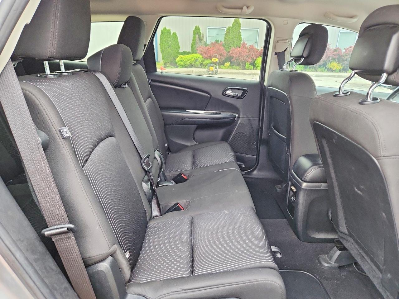 2015 Dodge Journey Sxt Silver vin: 3C4PDCBB4FT719377