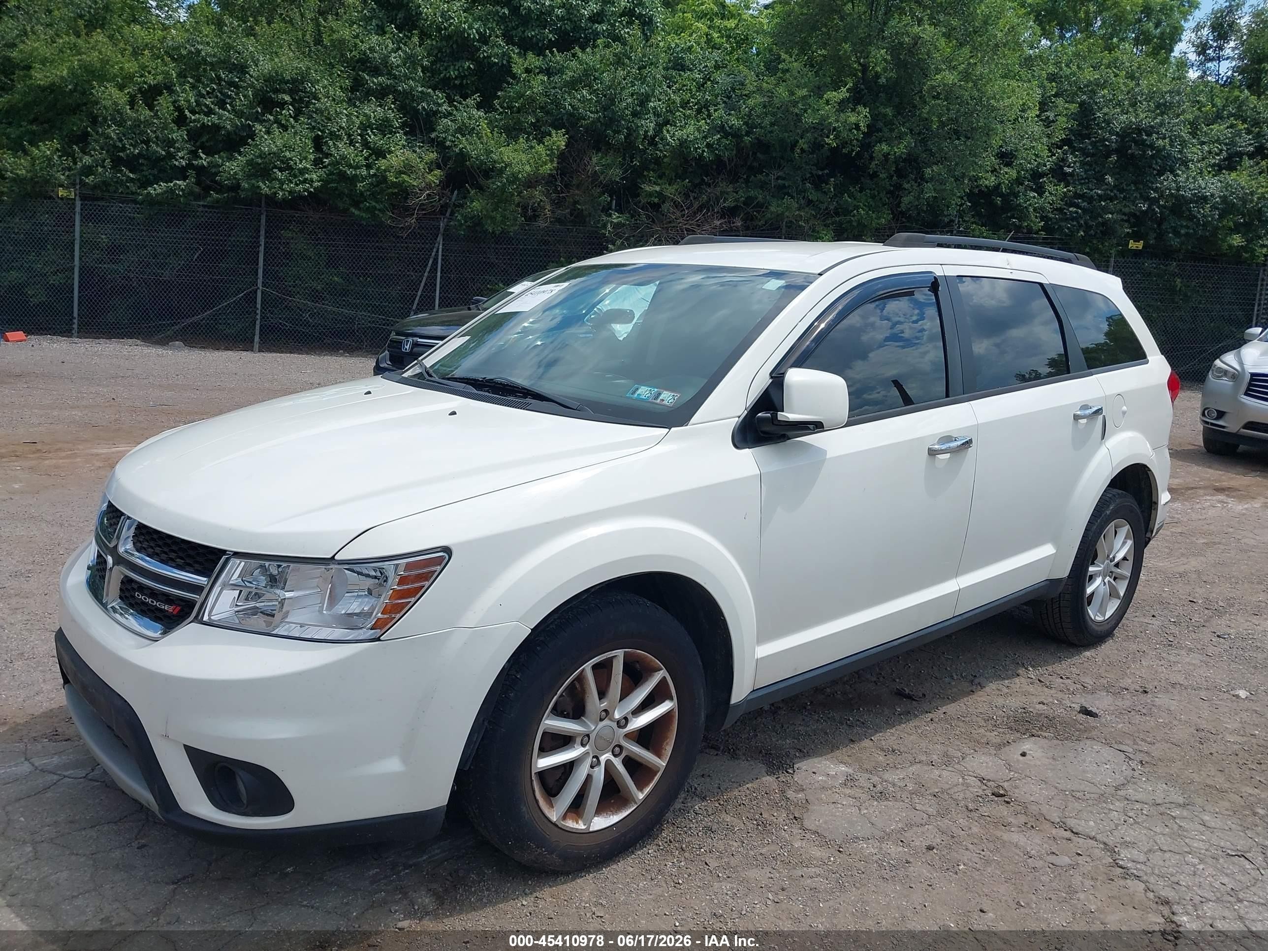 2015 Dodge Journey Sxt White vin: 3C4PDCBB5FT569005