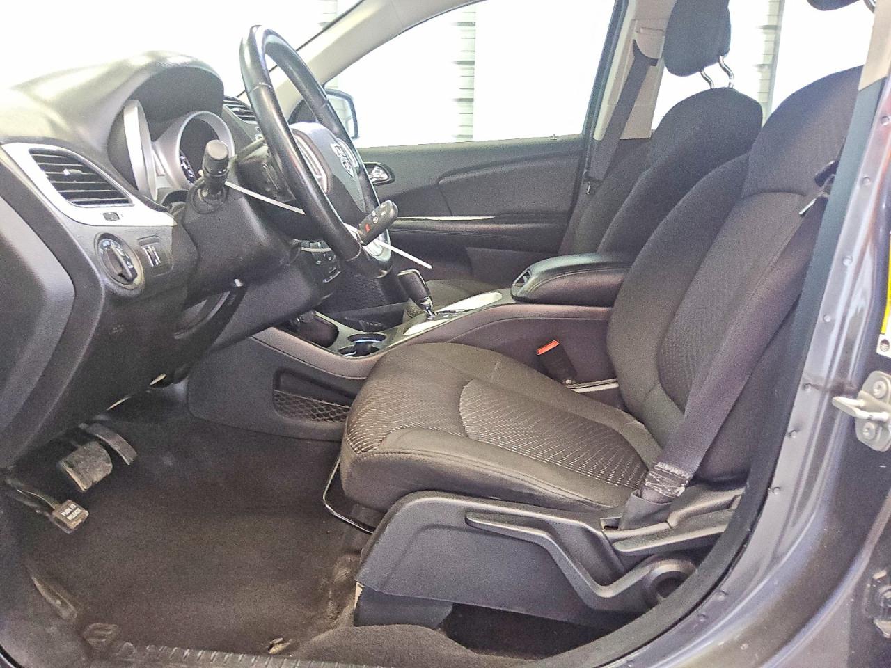 2019 Dodge Journey Se Gray vin: 3C4PDCBB5KT862073