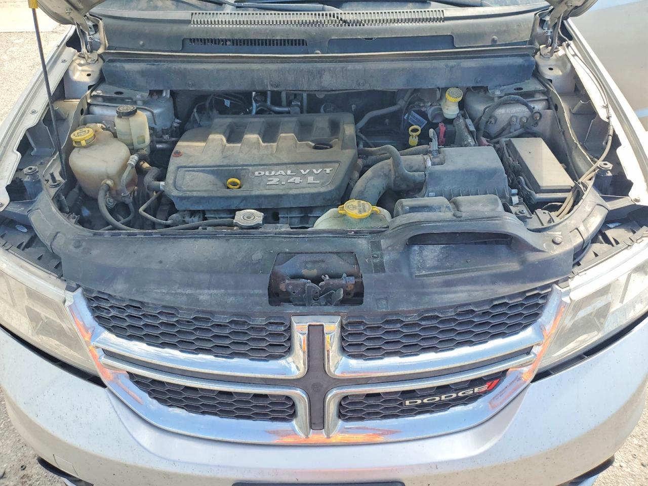 2014 Dodge Journey Sxt Silver vin: 3C4PDCBB7ET180493