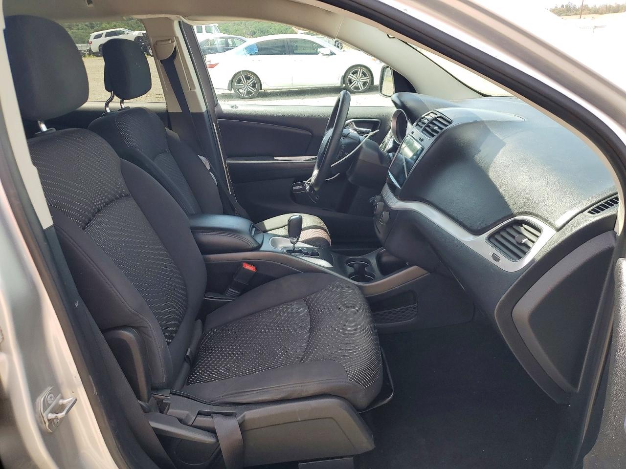 2014 Dodge Journey Sxt Silver vin: 3C4PDCBB8ET290310