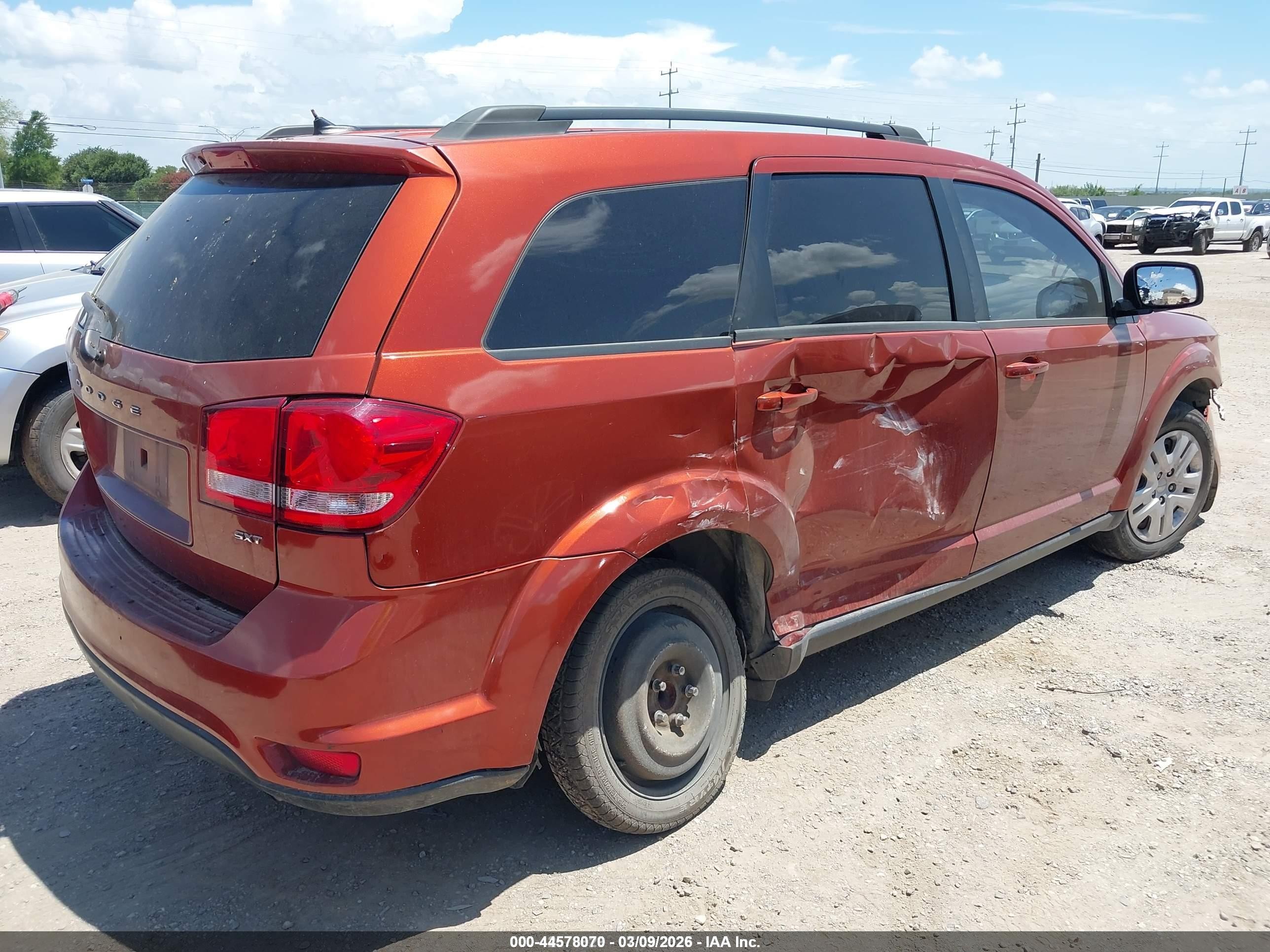 2014 Dodge Journey Sxt Orange vin: 3C4PDCBB9ET170628