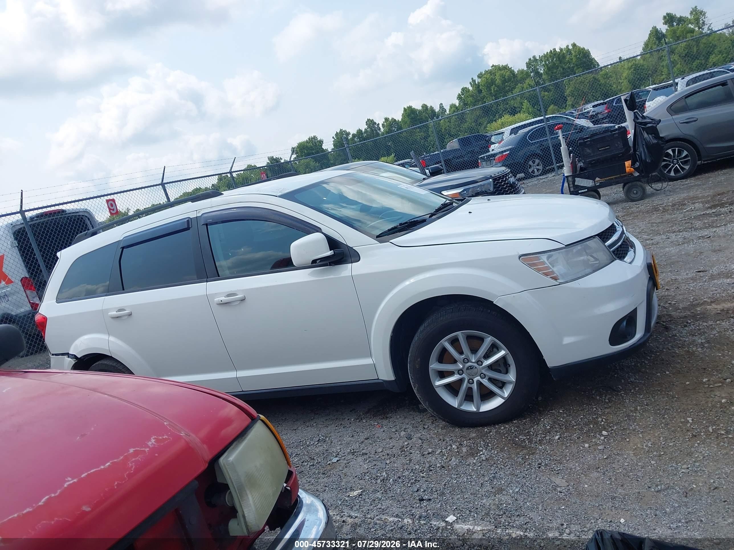 2015 Dodge Journey Sxt Белый vin: 3C4PDCBB9FT569007