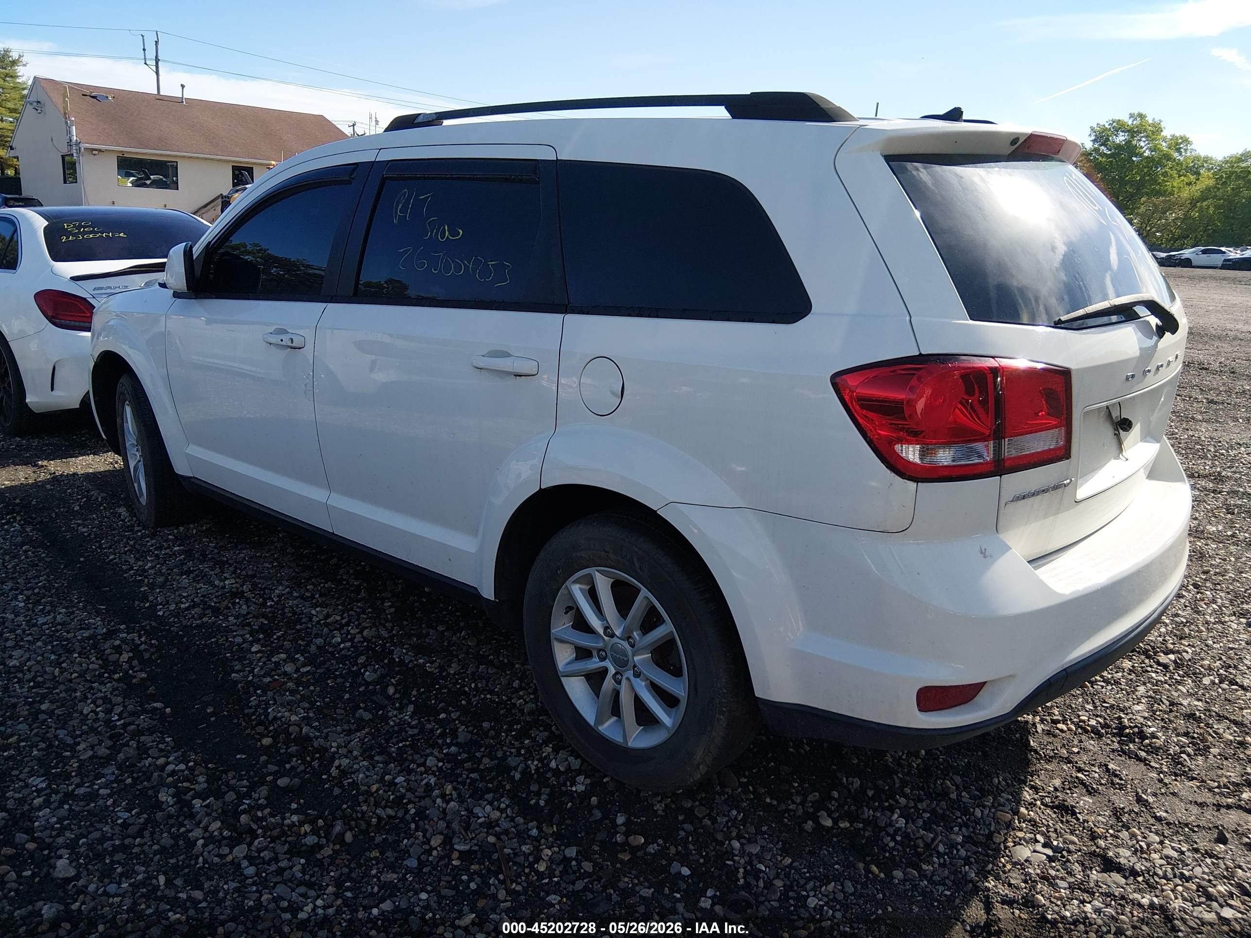 2015 Dodge Journey Sxt White vin: 3C4PDCBB9FT577091