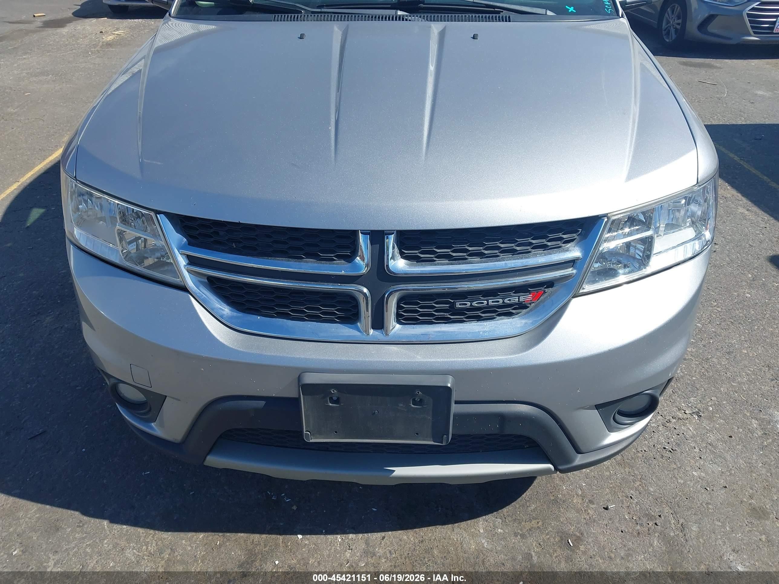 2015 Dodge Journey Sxt Silver vin: 3C4PDCBB9FT632106